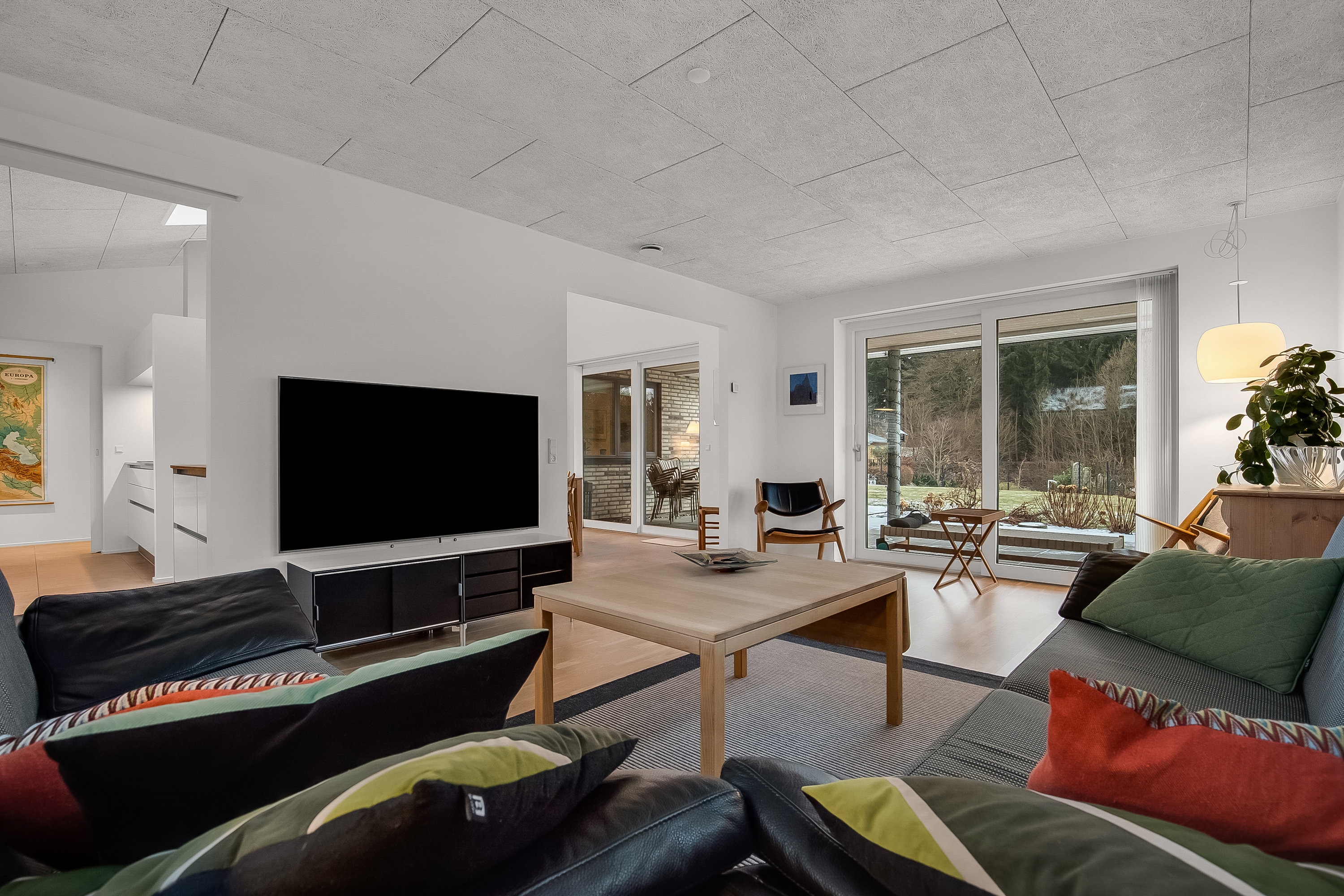 Fremhævet stue billede i fuldskærmstilstand. Billede af Kløvervej 21, Søndermarken, 7100 Vejle