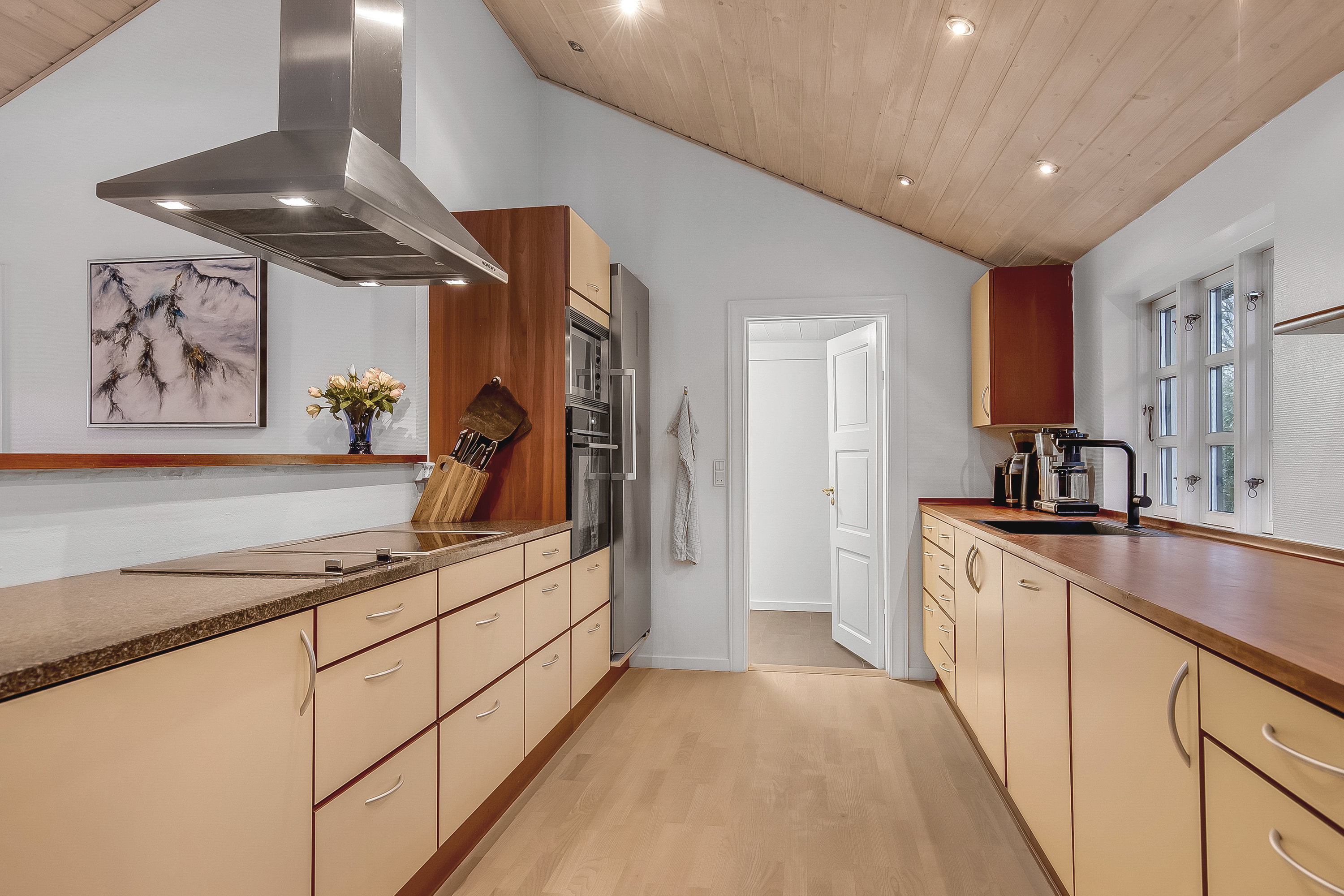 Fremhævet køkken billede i fuldskærmstilstand. Billede af Skovbyvej 49, Andkær, 7080 Børkop