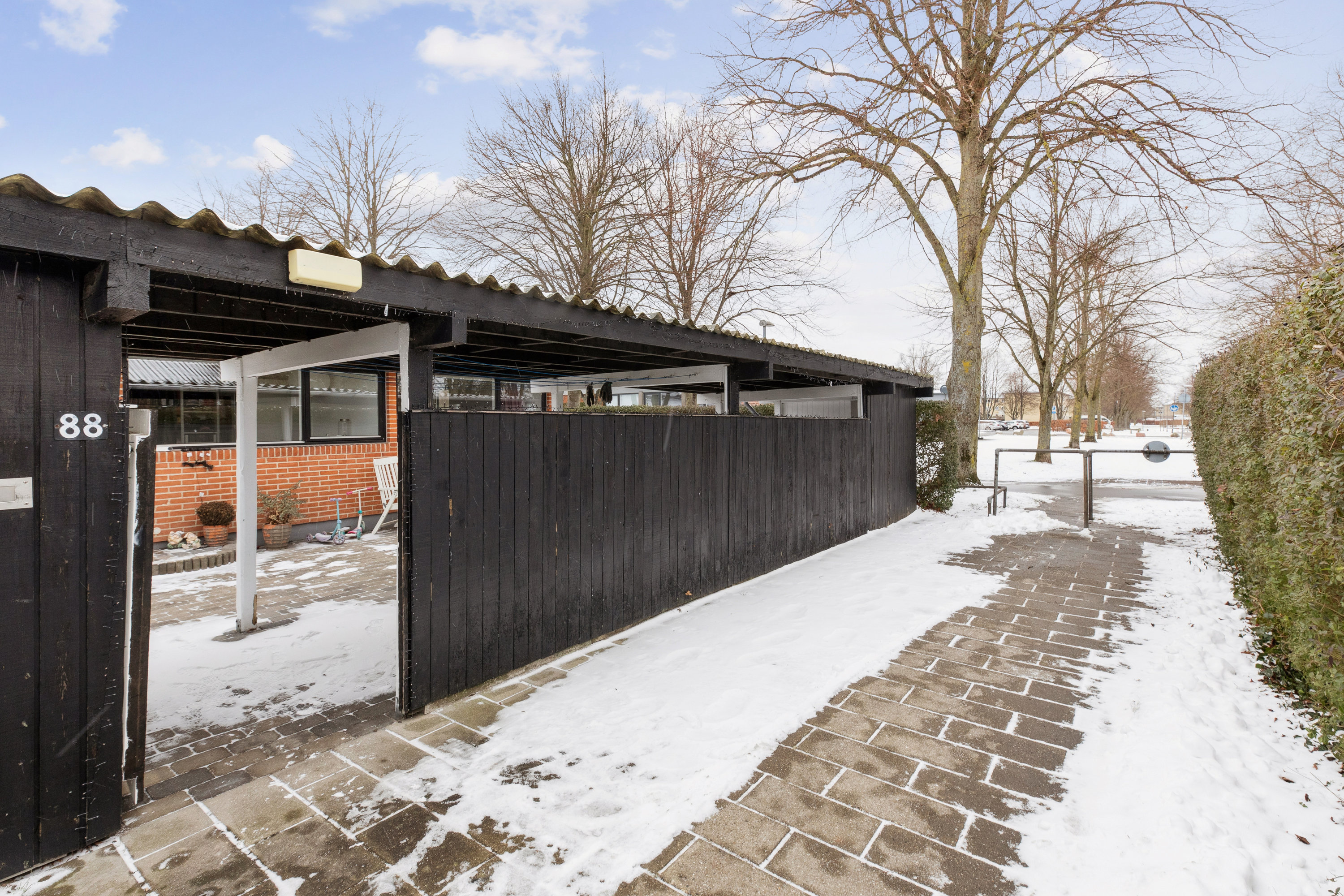 Fremhævet andet billede i fuldskærmstilstand. Billede af Sankt Mikkels Alle 88, 2630 Taastrup