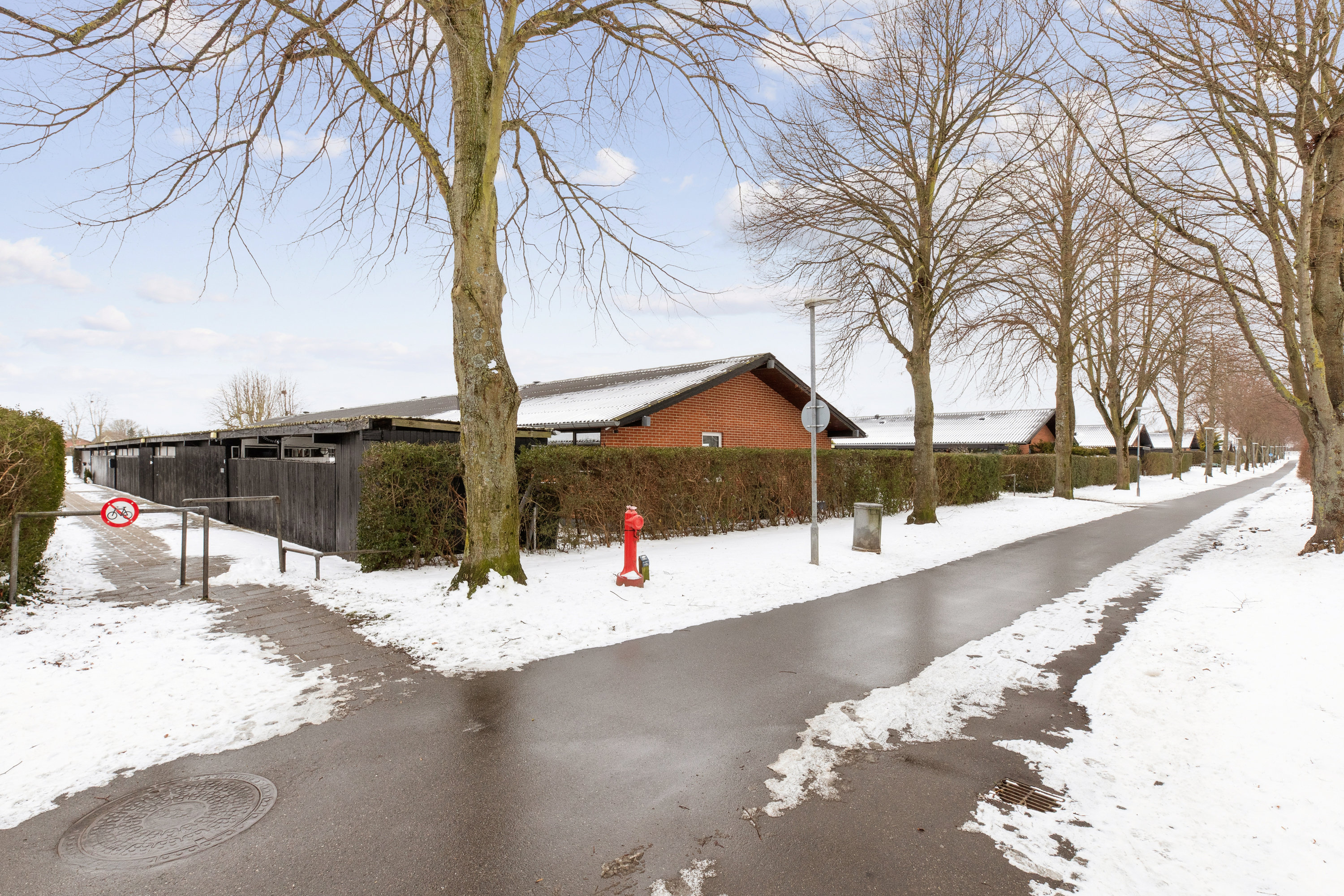 Fremhævet andet billede i fuldskærmstilstand. Billede af Sankt Mikkels Alle 88, 2630 Taastrup