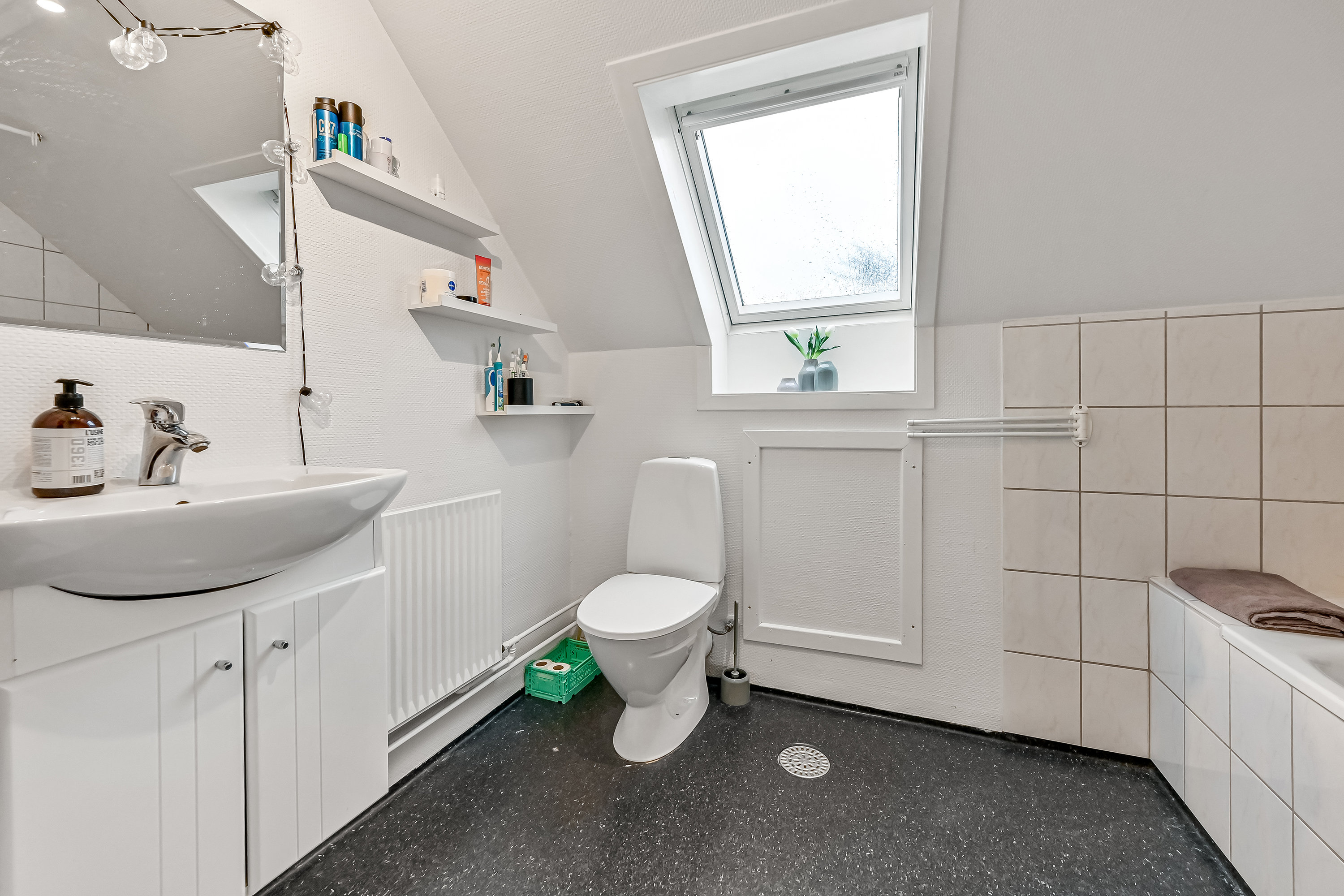 Fremhævet badeværelse billede i fuldskærmstilstand. Billede af Laulundgade 12, 7400 Herning