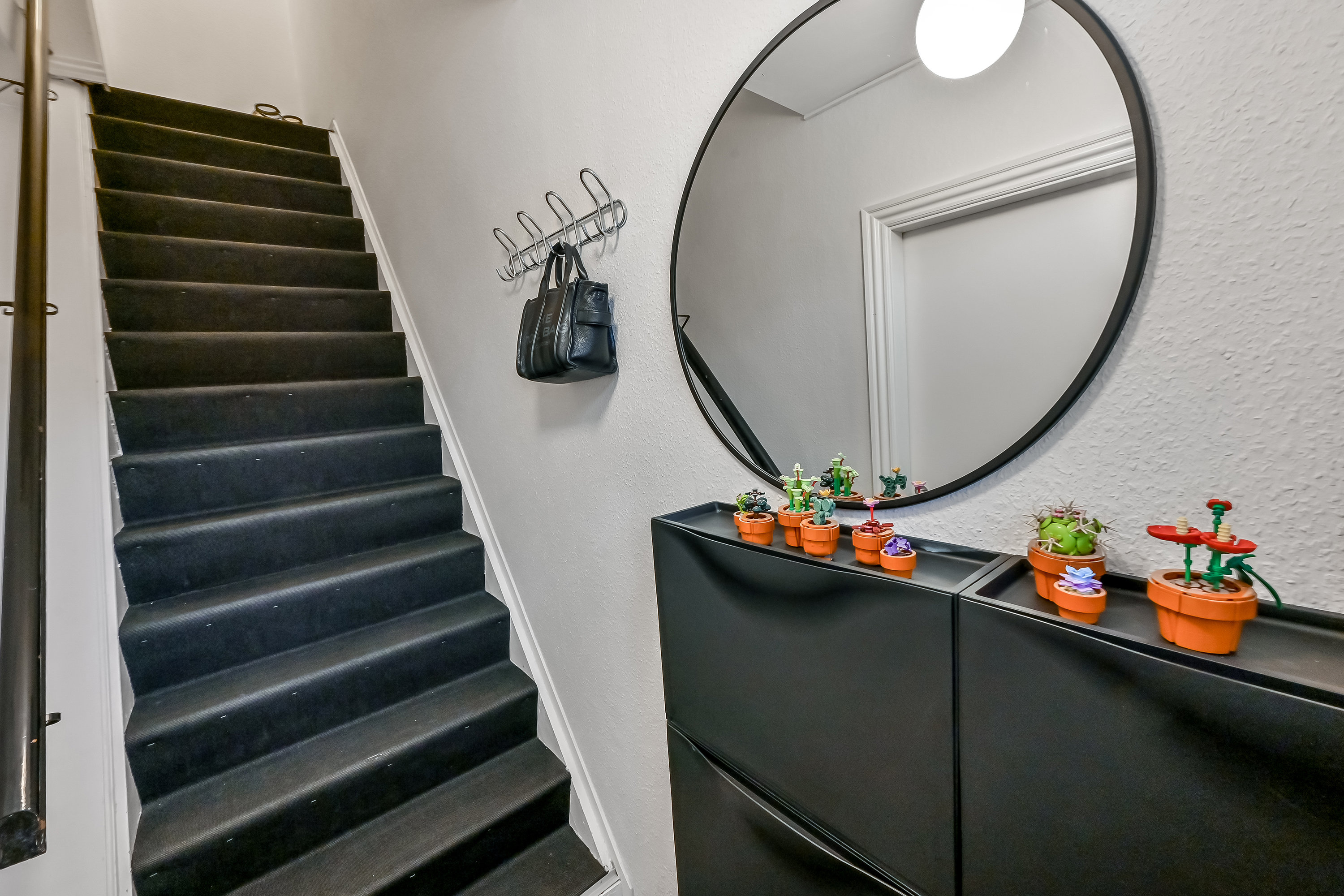 Fremhævet entré billede i fuldskærmstilstand. Billede af Laulundgade 12, 7400 Herning