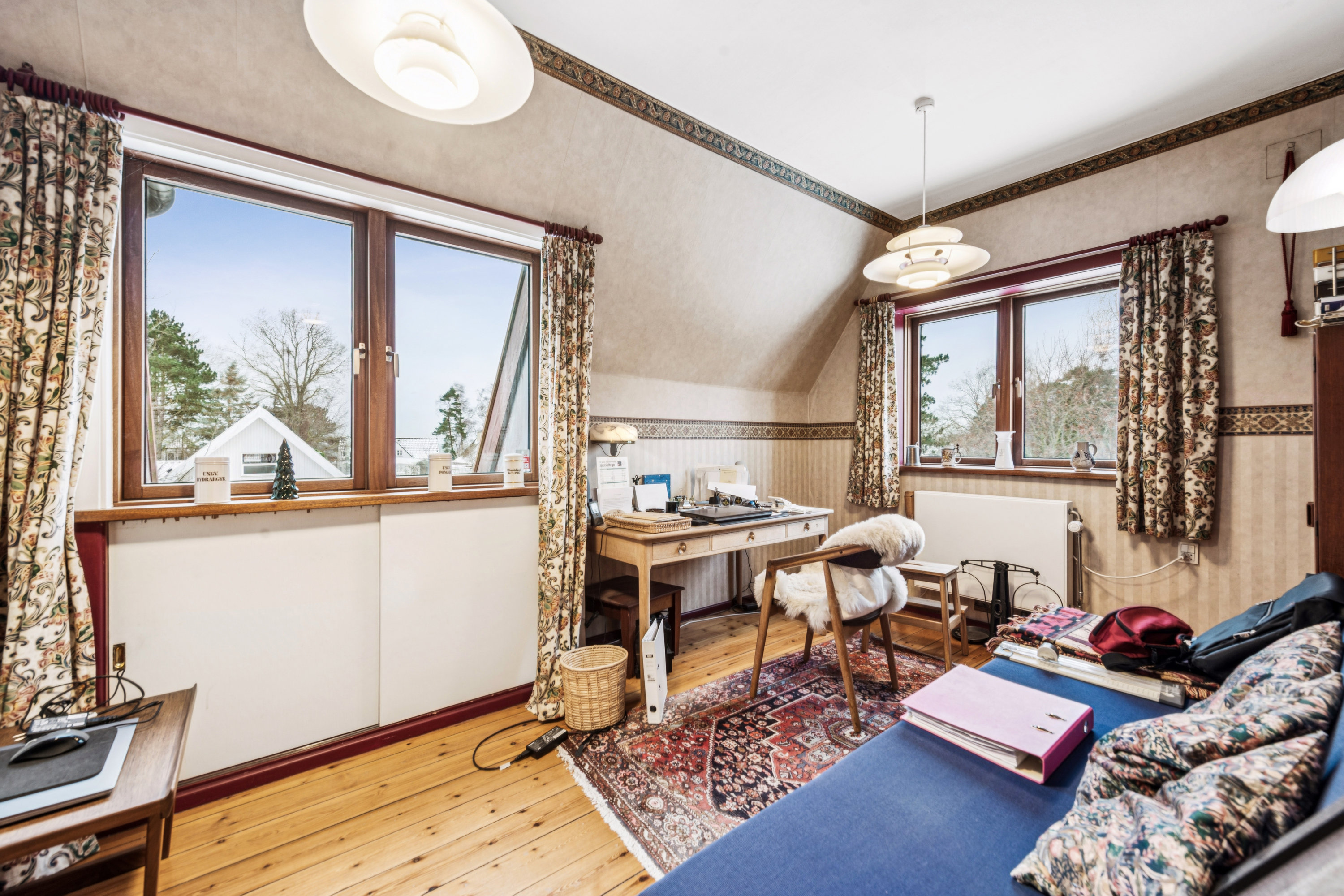 Fremhævet stue billede i fuldskærmstilstand. Billede af Olsbæk Strandvej 33, 2670 Greve