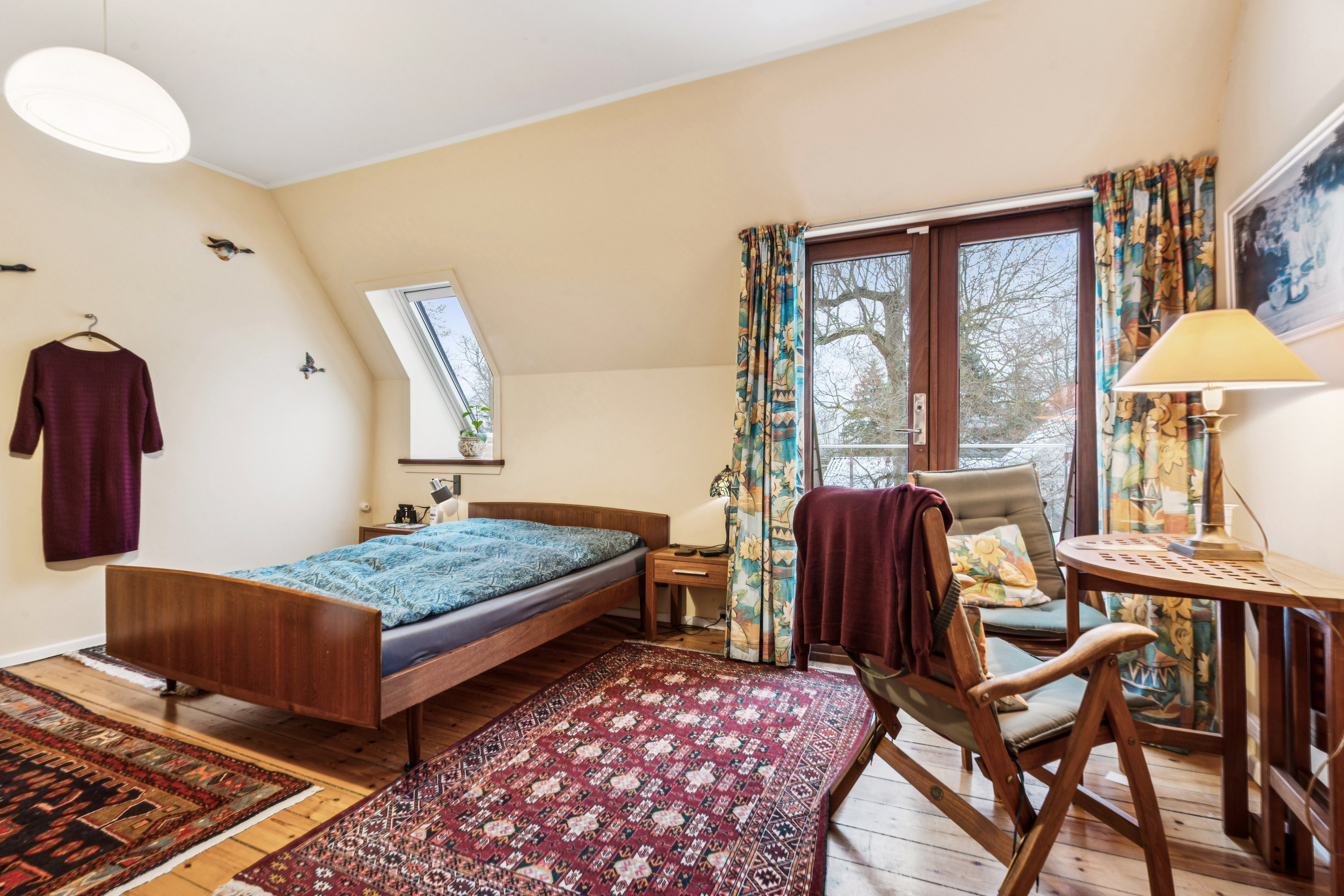 Fremhævet stue billede i fuldskærmstilstand. Billede af Olsbæk Strandvej 33, 2670 Greve