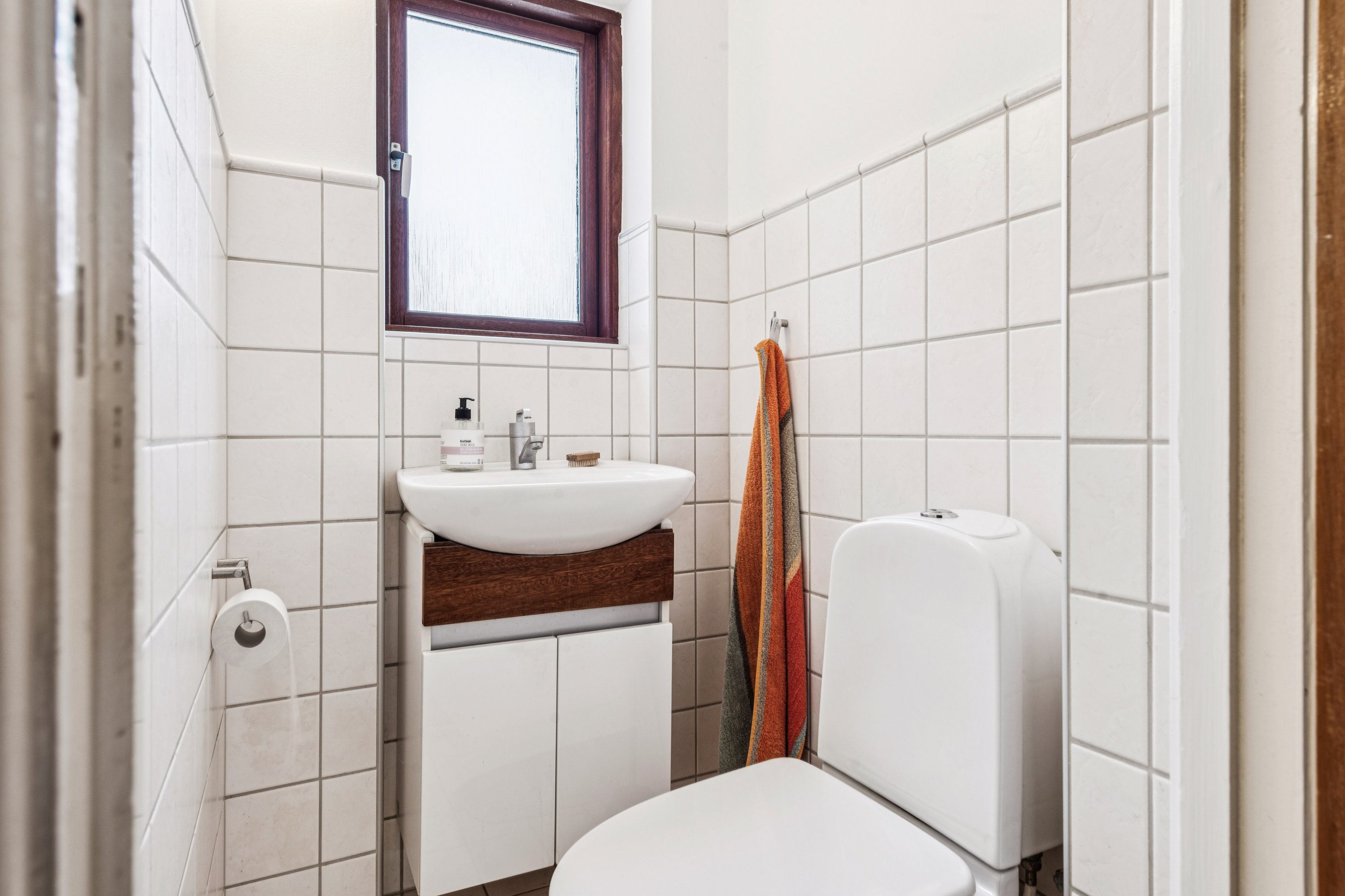 Fremhævet badeværelse billede i fuldskærmstilstand. Billede af Olsbæk Strandvej 33, 2670 Greve