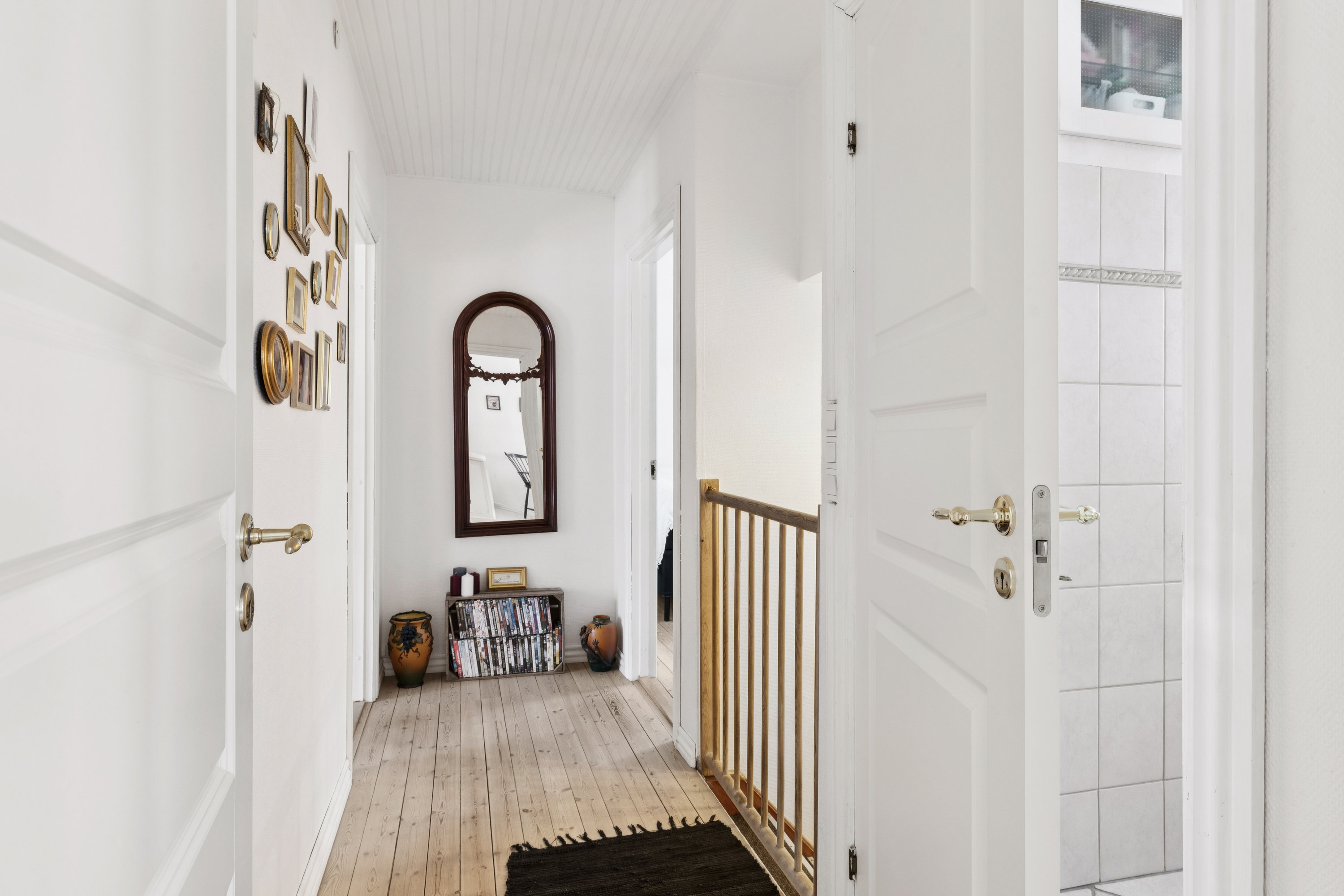 Fremhævet gang billede i fuldskærmstilstand. Billede af Snubbekorsvej 13, Vridsløsemagle, 2630 Taastrup