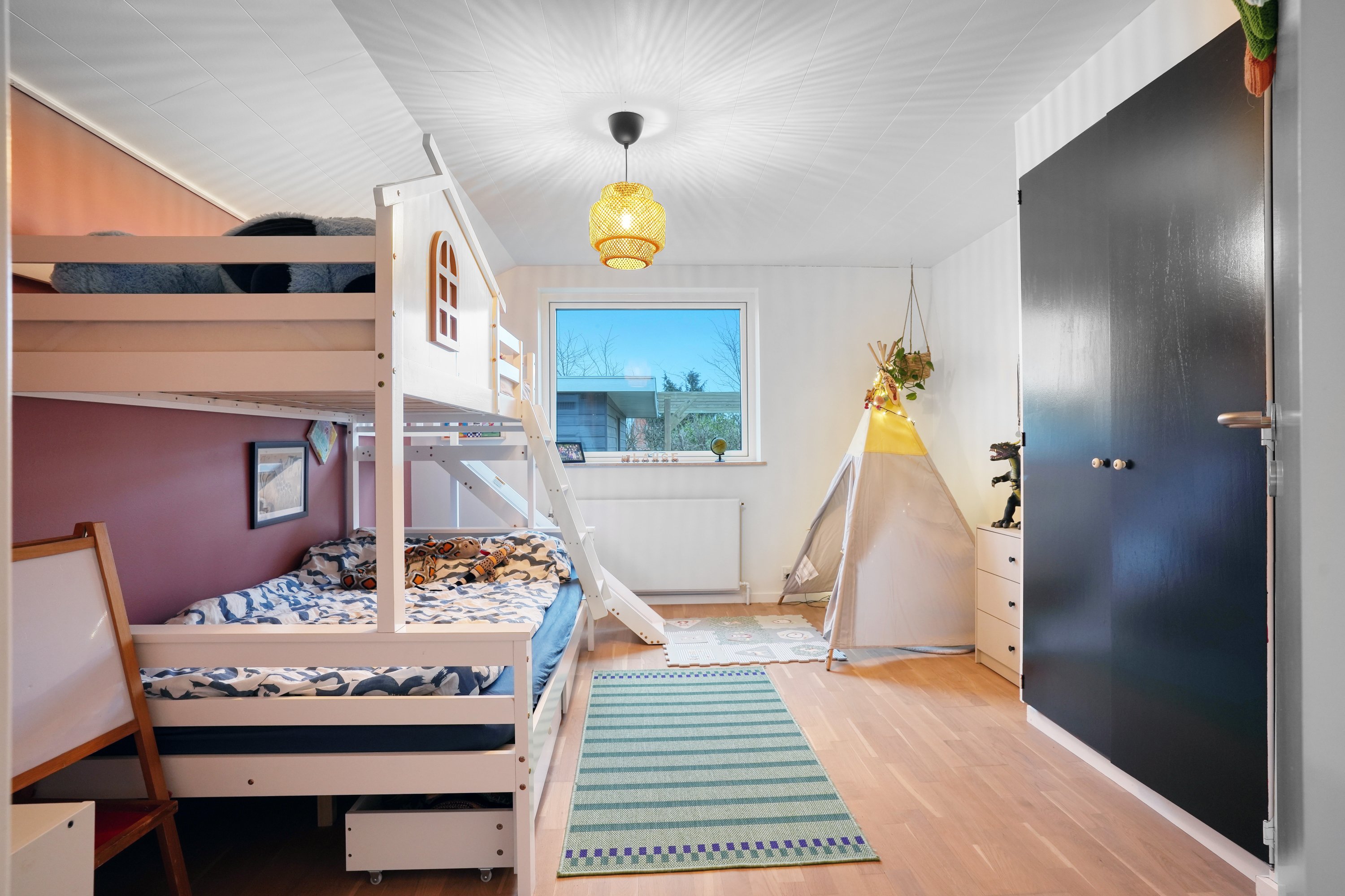 Fremhævet værelse billede i fuldskærmstilstand. Billede af Bispevej 14, 4500 Nykøbing Sj