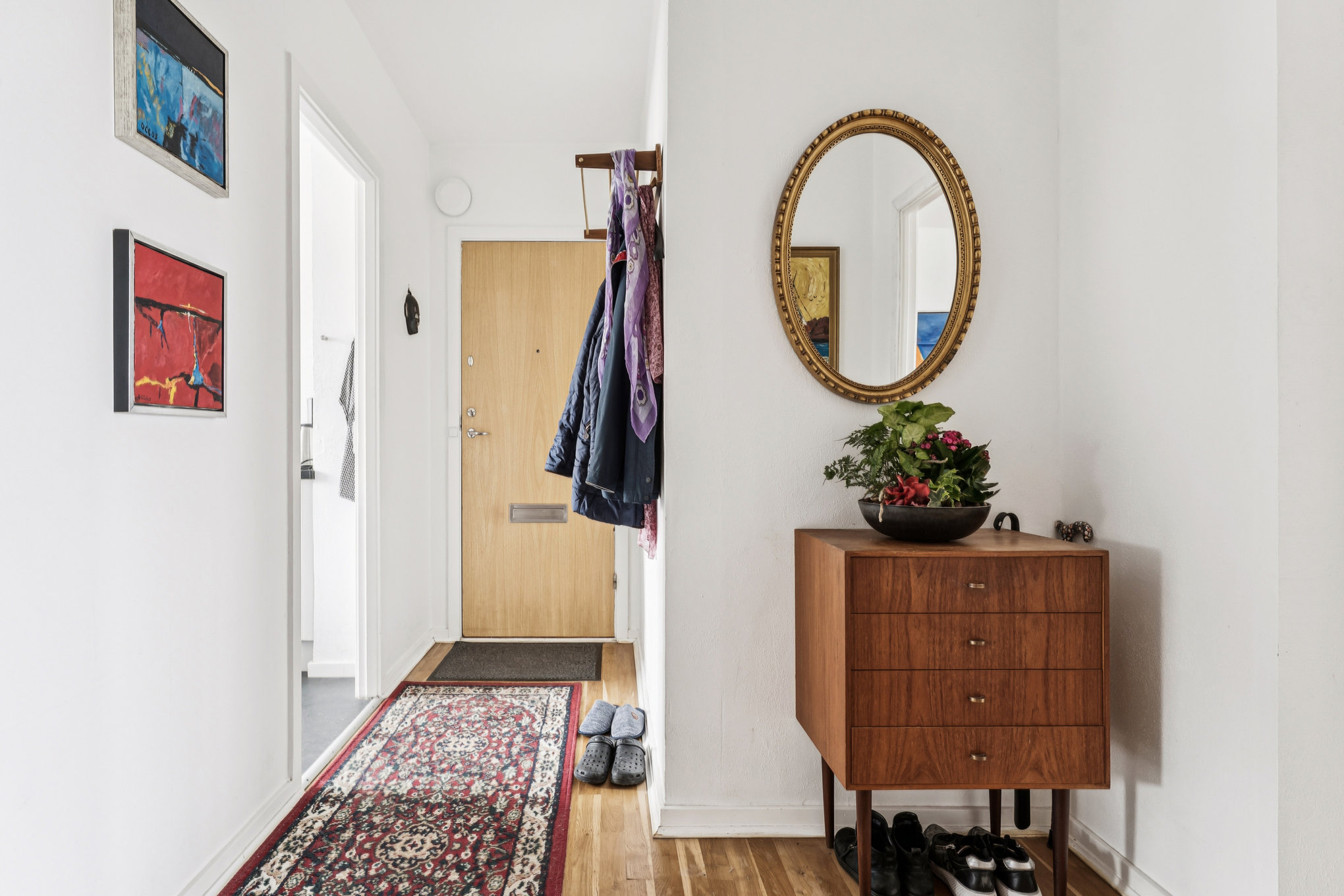 Fremhævet gang billede i fuldskærmstilstand. Billede af Højtoftegade 4, st.. th., 8940 Randers SV