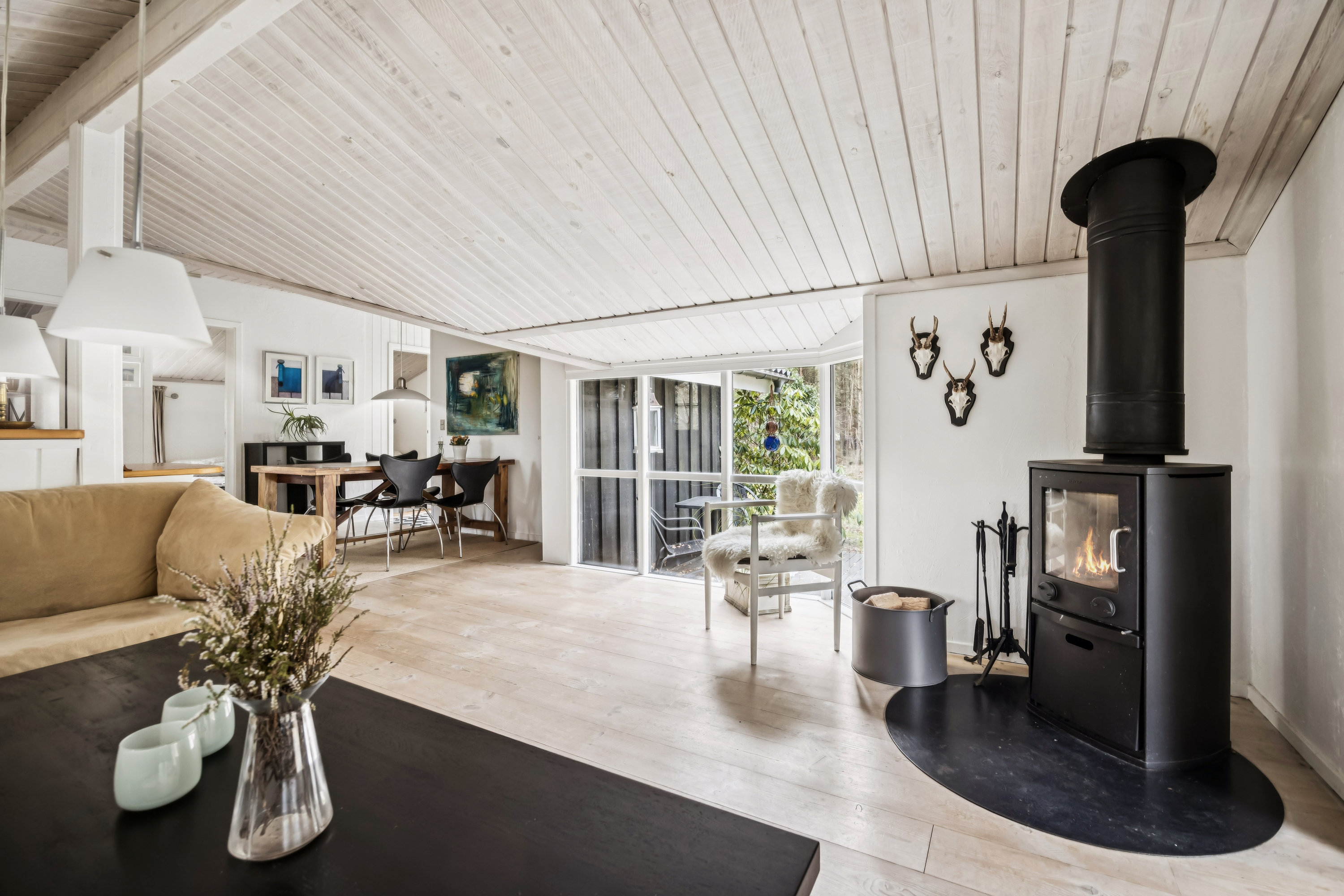 Fremhævet stue billede i fuldskærmstilstand. Billede af Plantagevej 18, Gl Bisnap, 9370 Hals