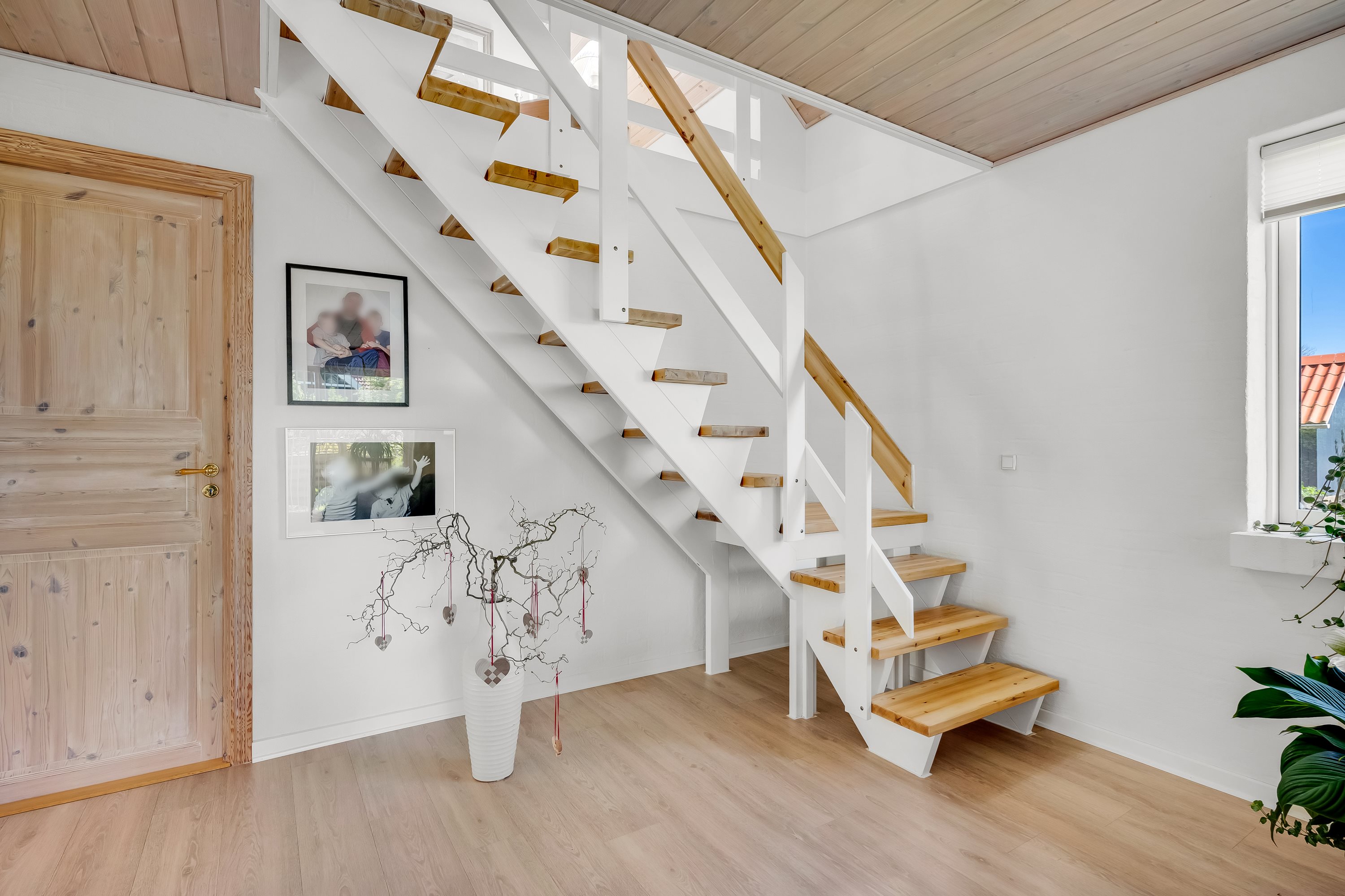 Fremhævet trappe billede i fuldskærmstilstand. Billede af Sejbjerg 41, Nørre Nissum, 7620 Lemvig