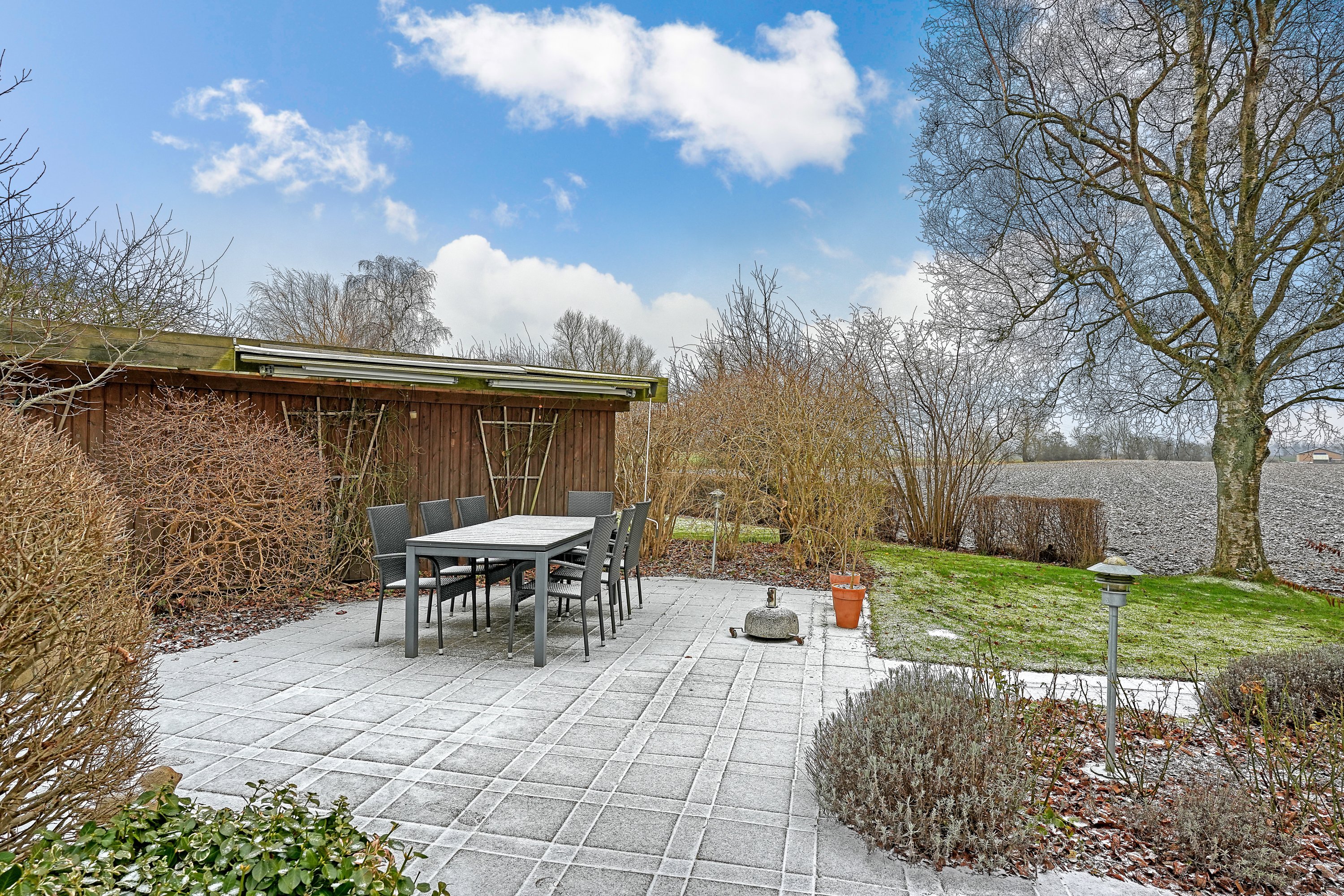 Fremhævet terrasse billede i fuldskærmstilstand. Billede af Naurbjergvej 19, Kr Skensved, 4622 Havdrup