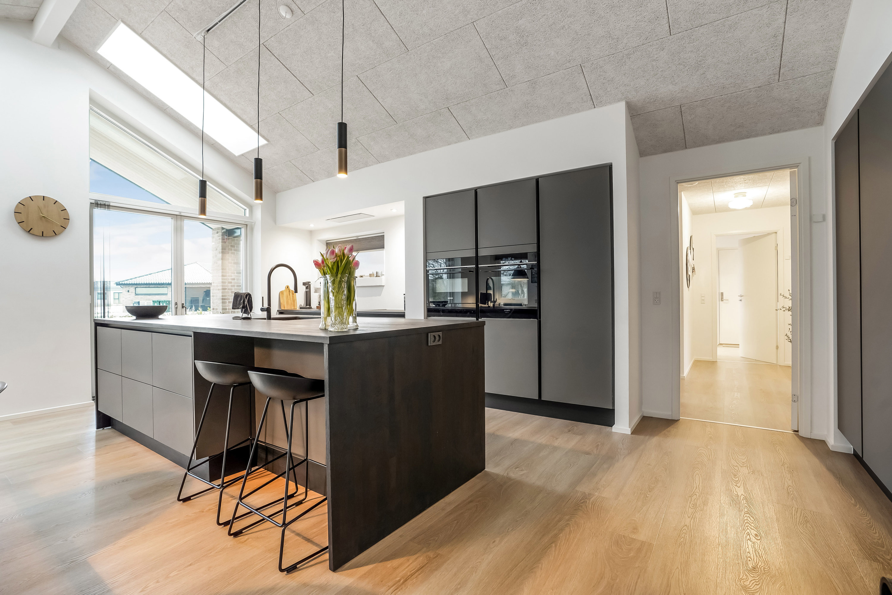 Fremhævet køkken billede i fuldskærmstilstand. Billede af Læhegnet 4, 7190 Billund