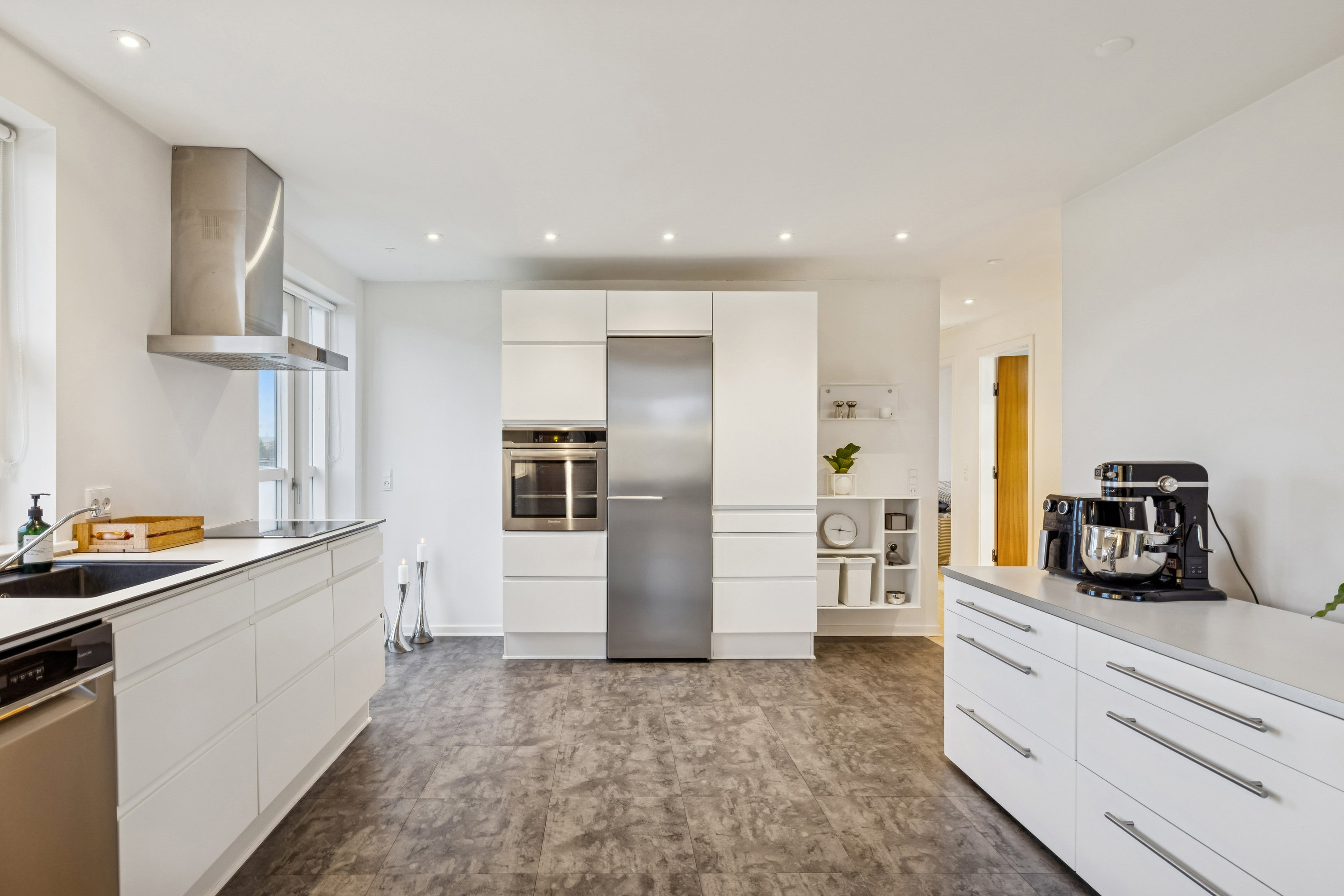 Fremhævet køkken billede i fuldskærmstilstand. Billede af Kløvervangen 20, 8541 Skødstrup