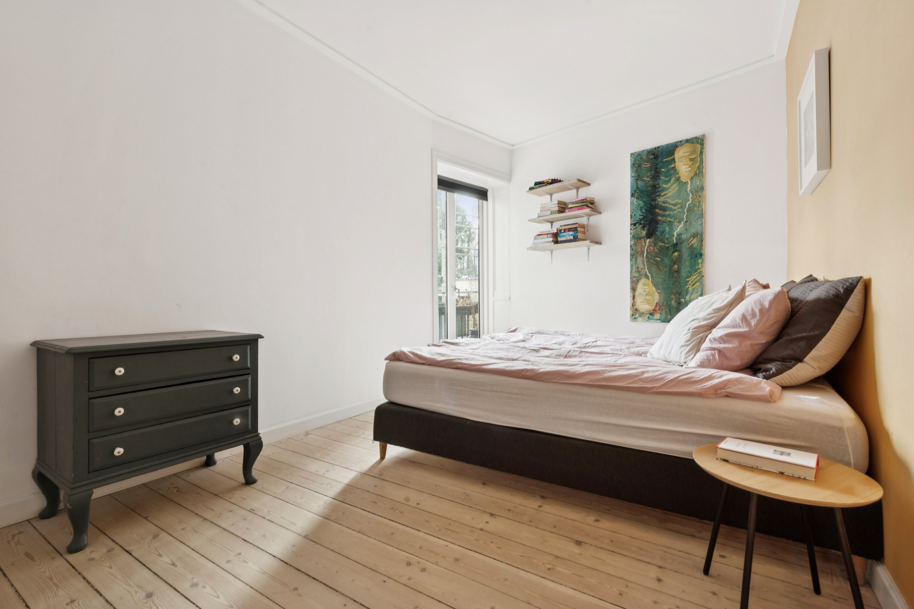 Fremhævet værelse billede i fuldskærmstilstand. Billede af Svenskelejren 2, st.. th., 2700 Brønshøj