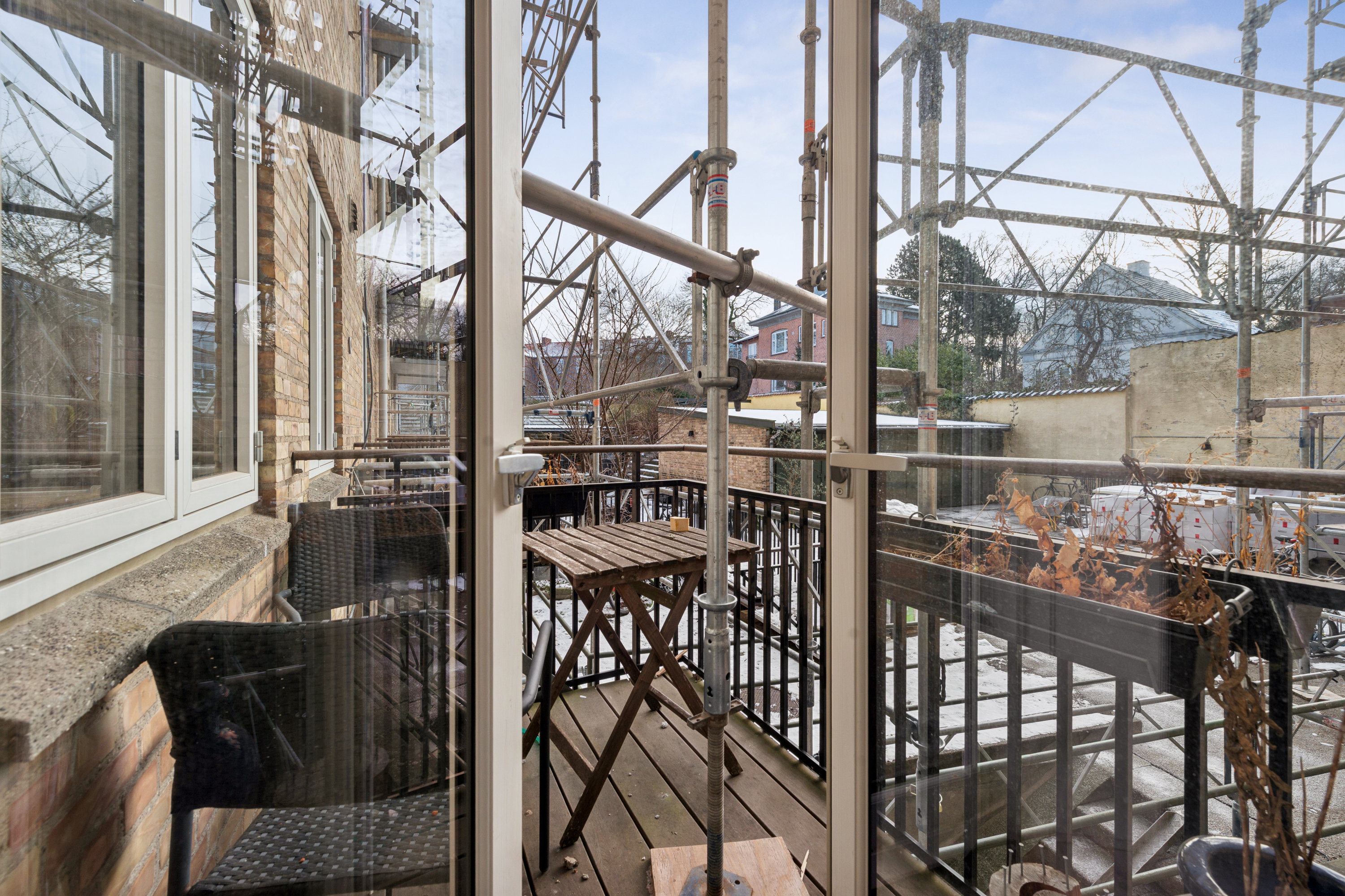 Fremhævet altan billede i fuldskærmstilstand. Billede af Svenskelejren 2, st.. th., 2700 Brønshøj