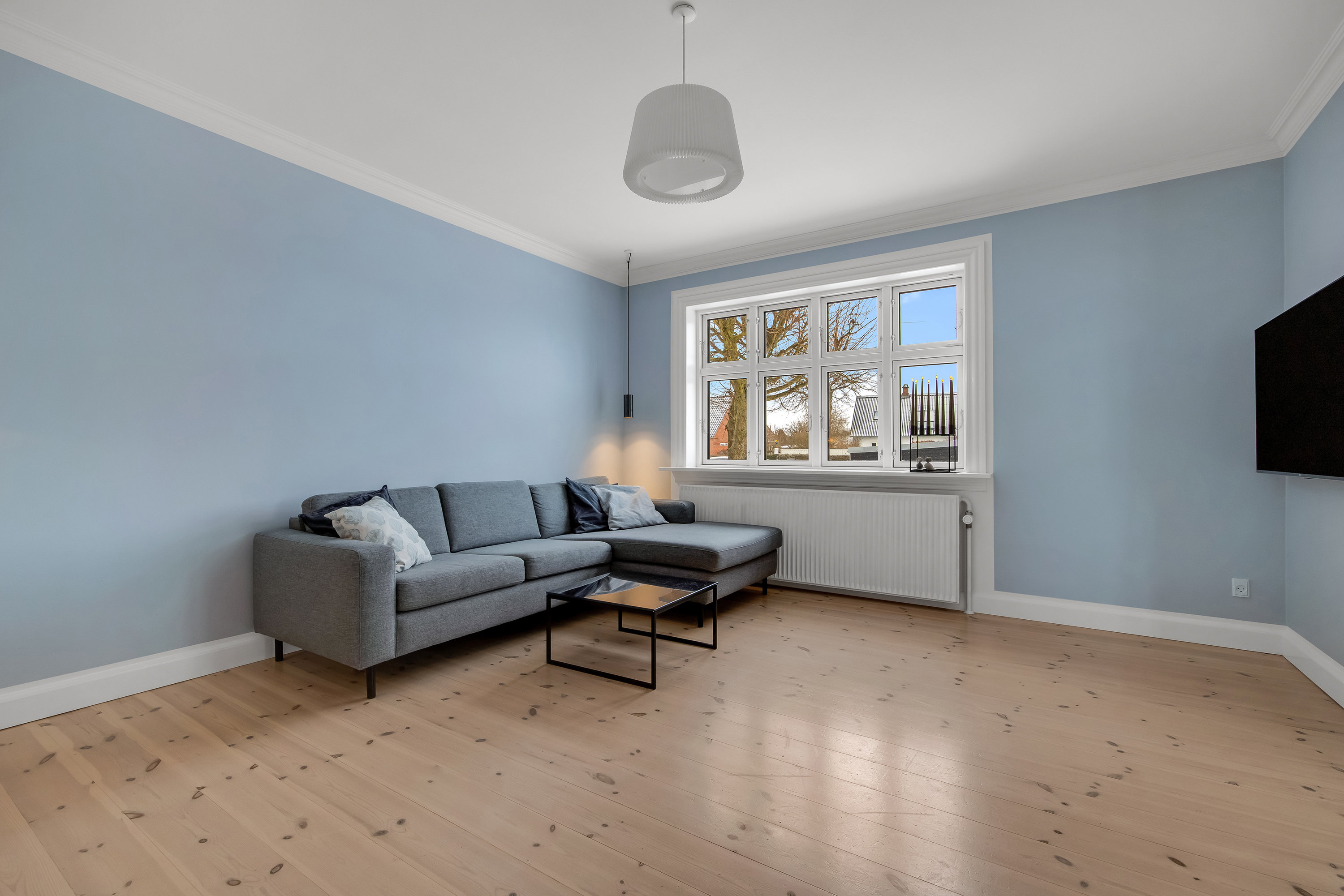 Fremhævet stue billede i fuldskærmstilstand. Billede af Byvej 59, 3600 Frederikssund