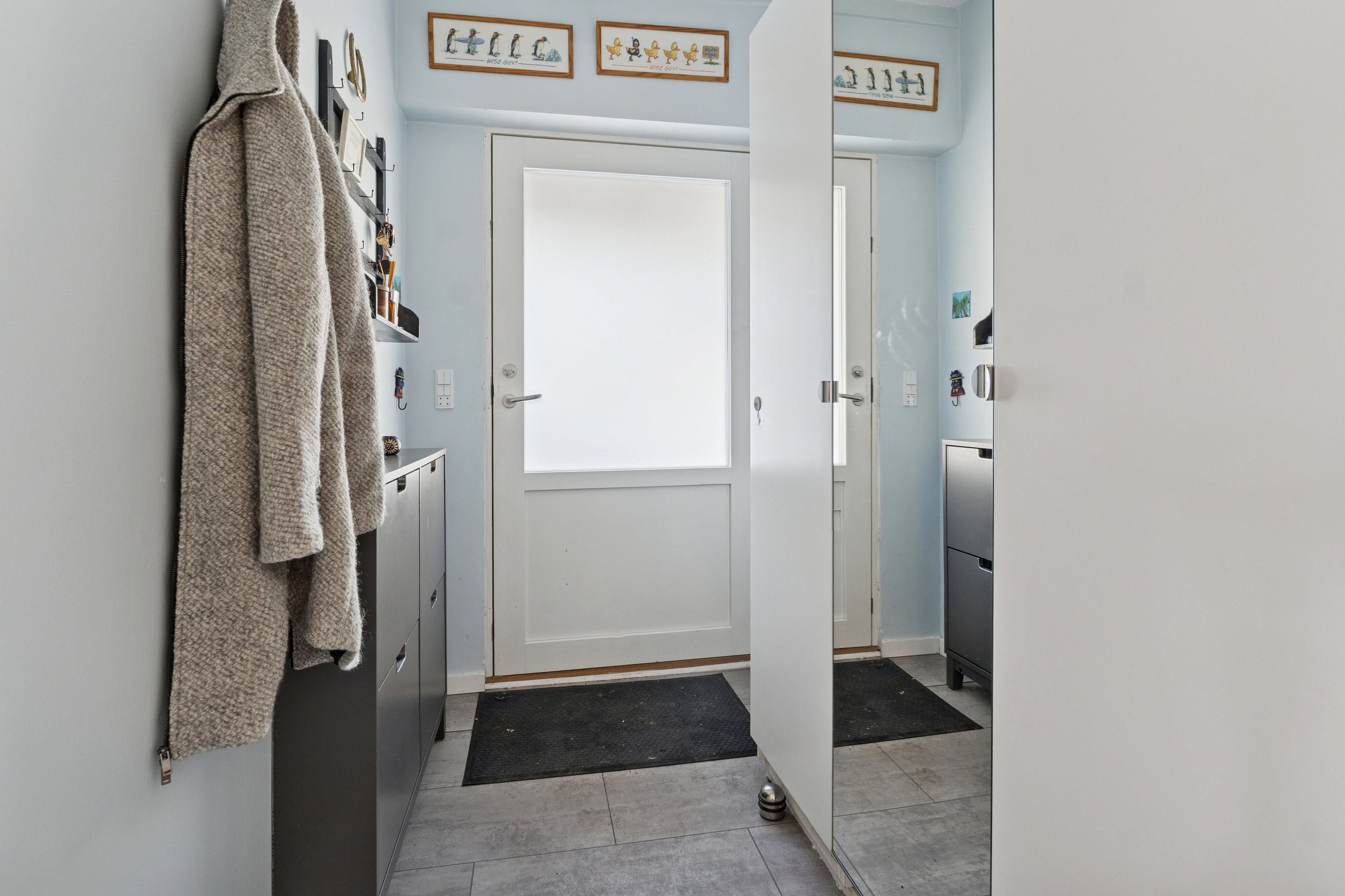 Fremhævet entré billede i fuldskærmstilstand. Billede af Strandholms Alle 29, 2650 Hvidovre