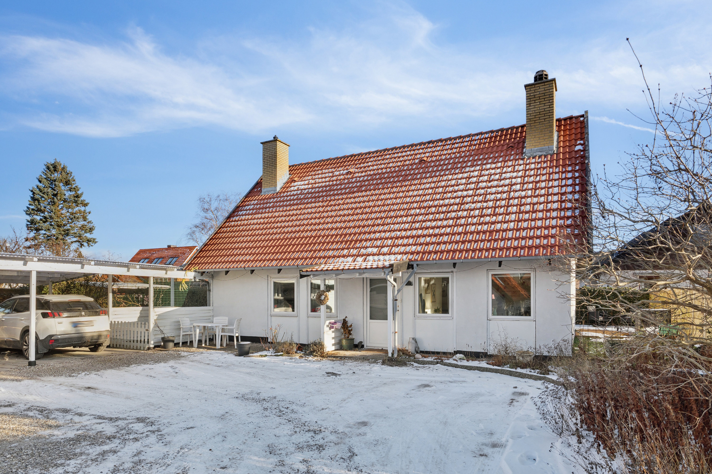 Fremhævet set fra vejen billede i fuldskærmstilstand. Billede af Strandholms Alle 29, 2650 Hvidovre