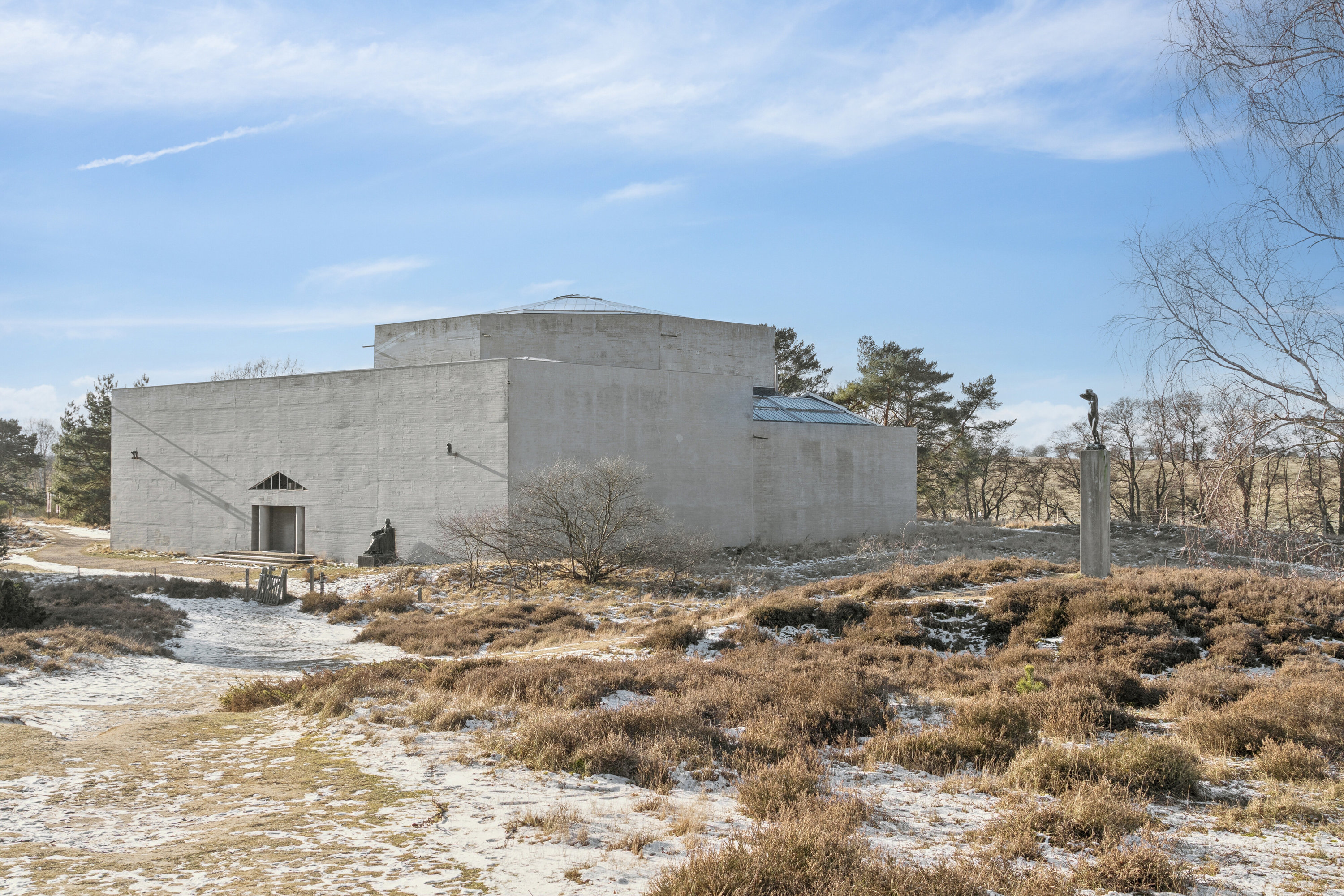 Fremhævet set fra vejen billede i fuldskærmstilstand. Billede af Kragevej 7, 3120 Dronningmølle