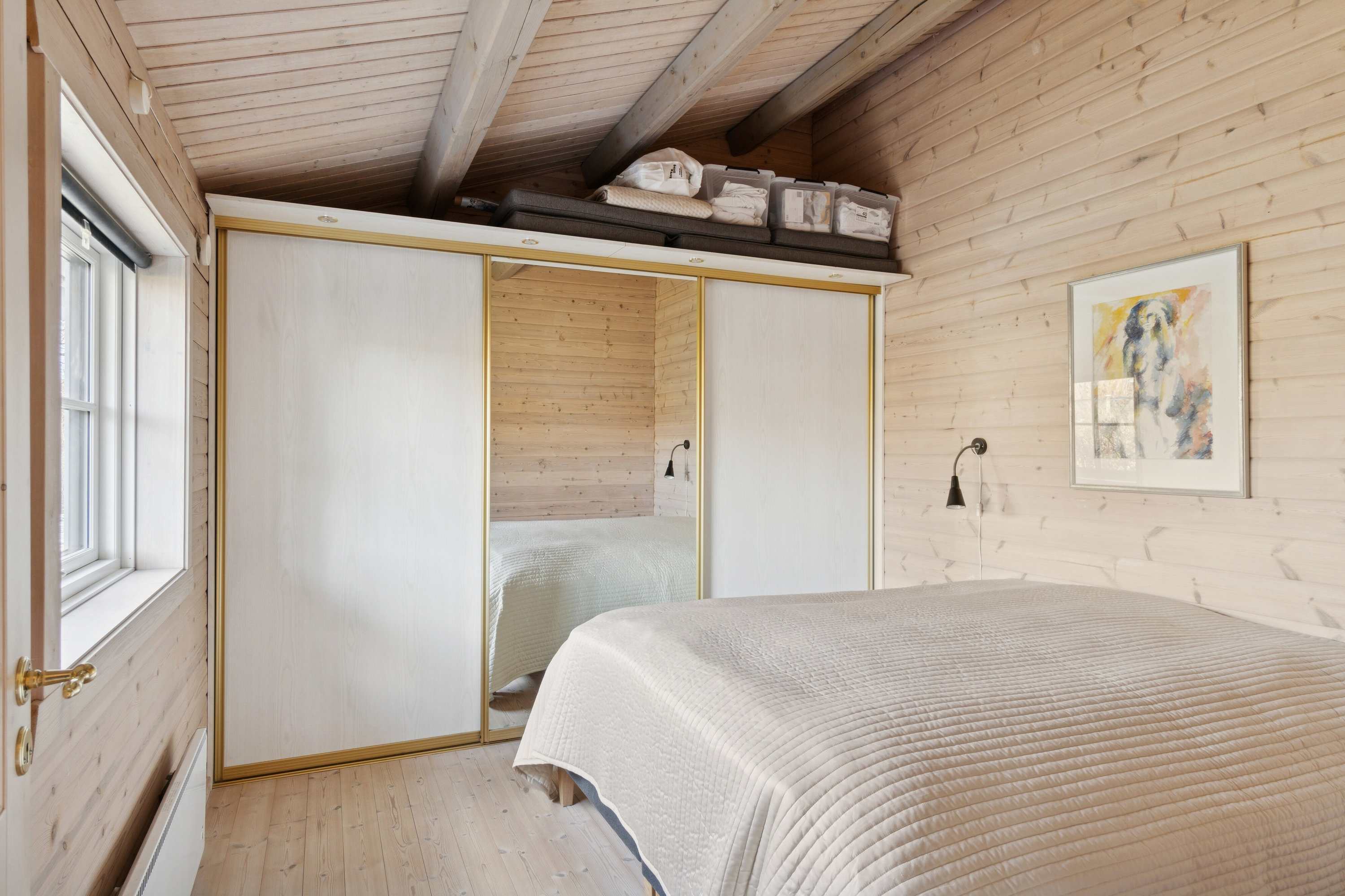 Fremhævet soveværelse billede i fuldskærmstilstand. Billede af Kragevej 7, 3120 Dronningmølle