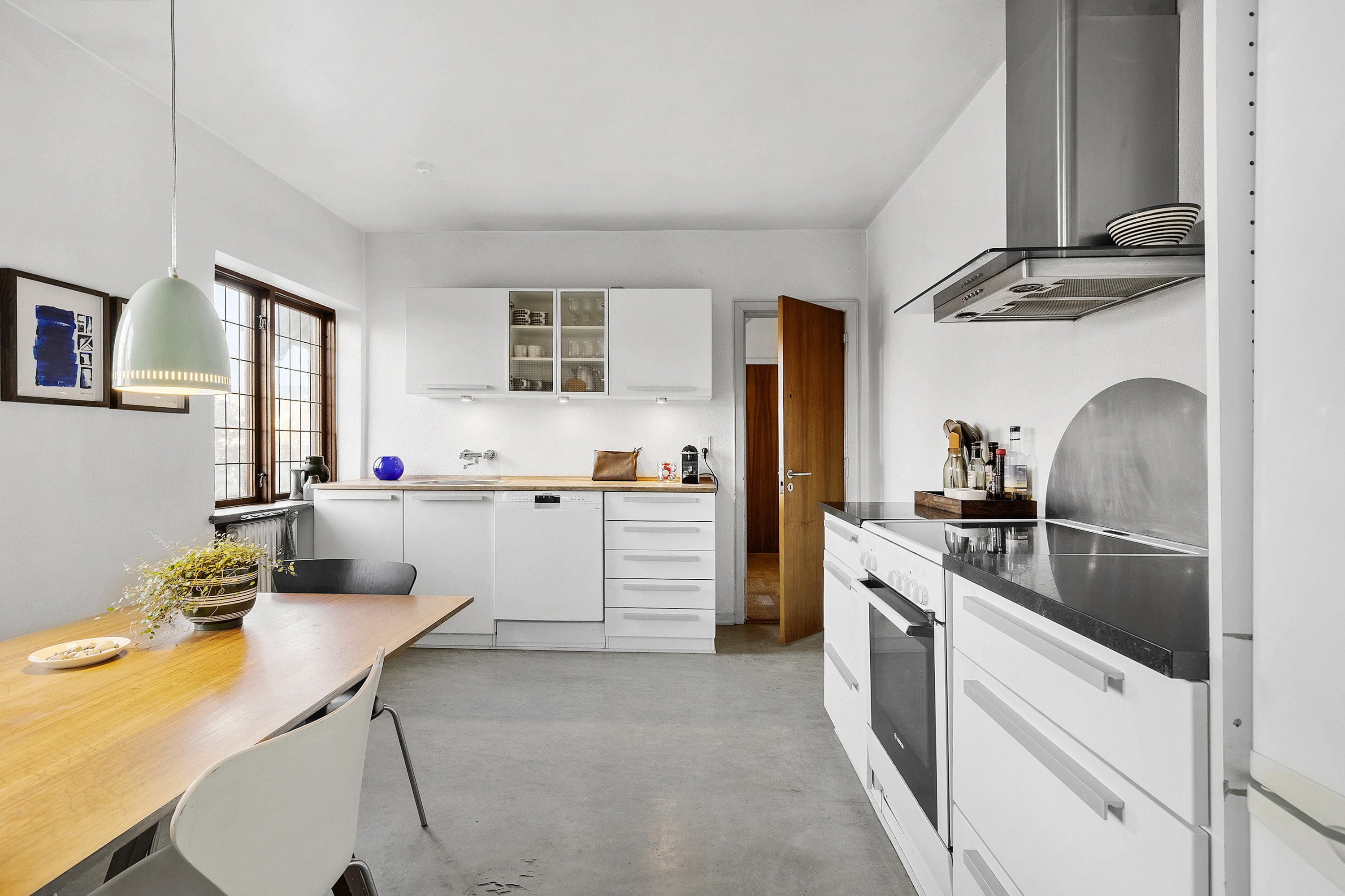 Fremhævet køkken billede i fuldskærmstilstand. Billede af Bergsvej 31, 5230 Odense M