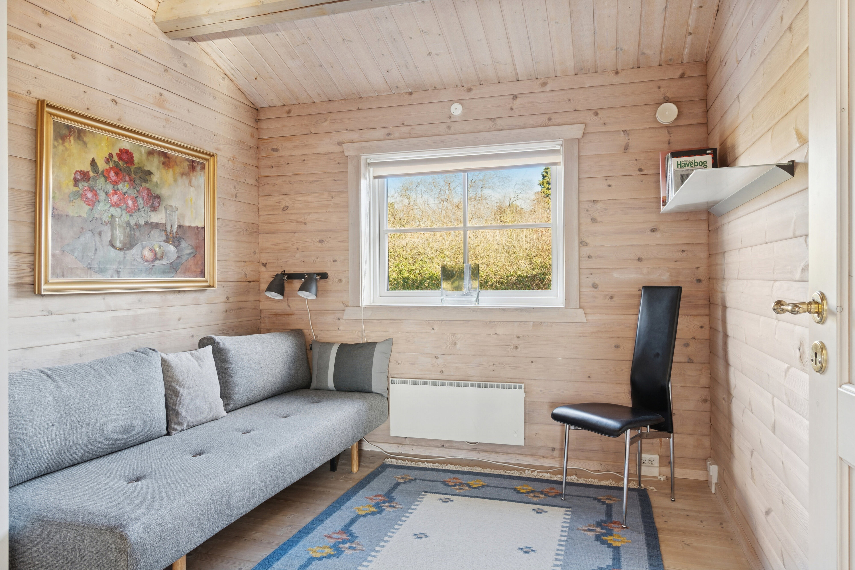 Fremhævet indendørs billede i fuldskærmstilstand. Billede af Kragevej 7, 3120 Dronningmølle