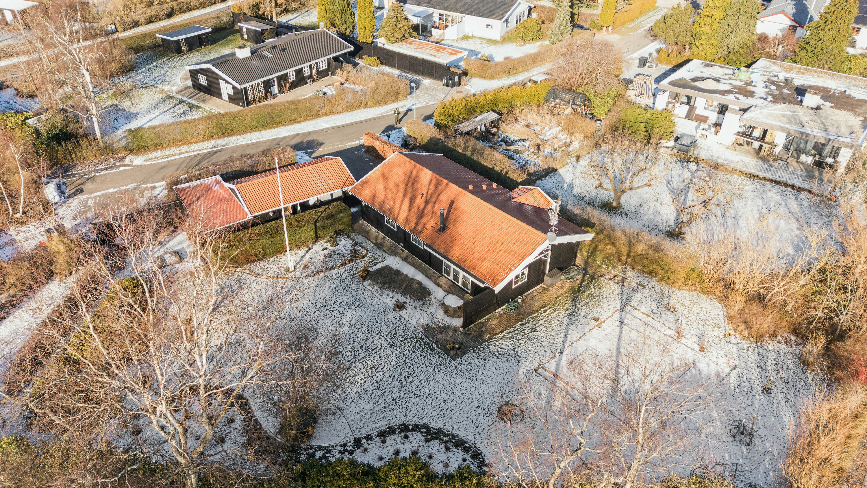 Fremhævet luftfoto billede i fuldskærmstilstand. Billede af Kragevej 7, 3120 Dronningmølle