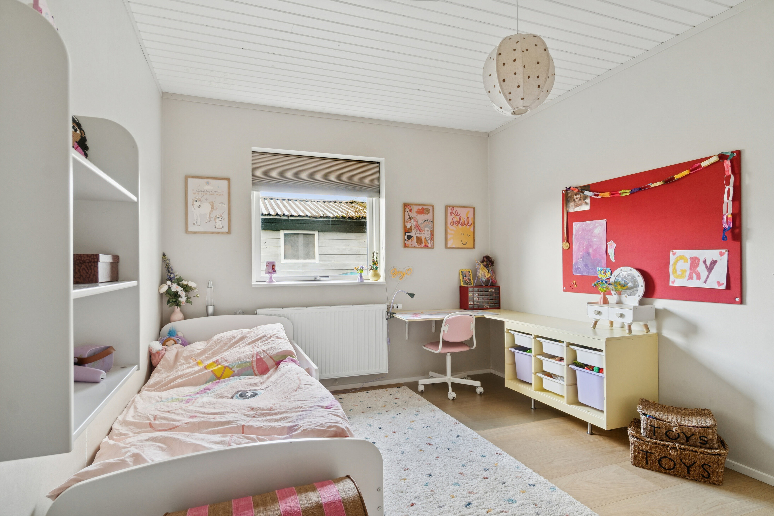 Fremhævet soveværelse billede i fuldskærmstilstand. Billede af Engparken 27, Skovby, 8464 Galten