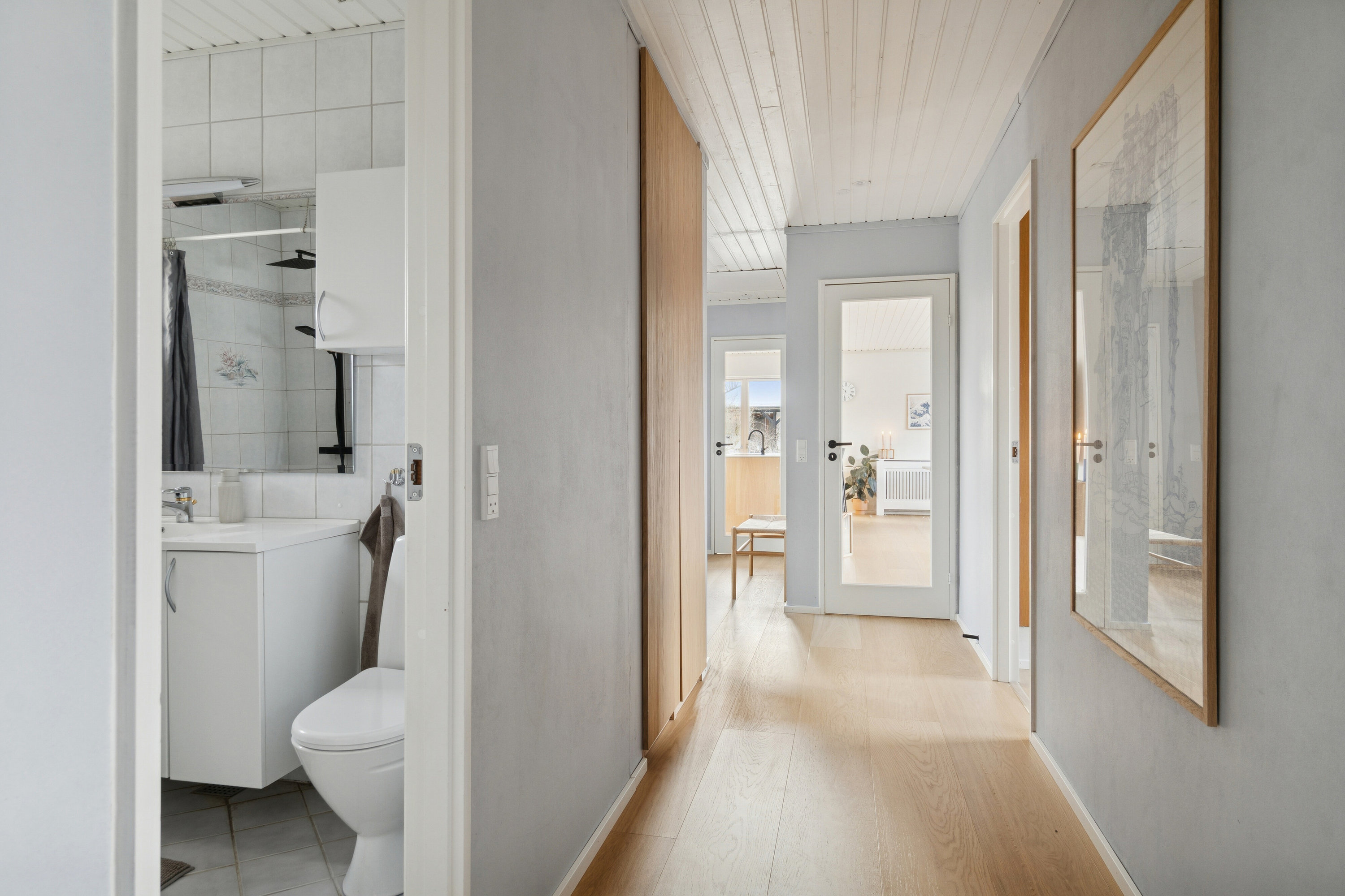 Fremhævet hall billede i fuldskærmstilstand. Billede af Engparken 27, Skovby, 8464 Galten