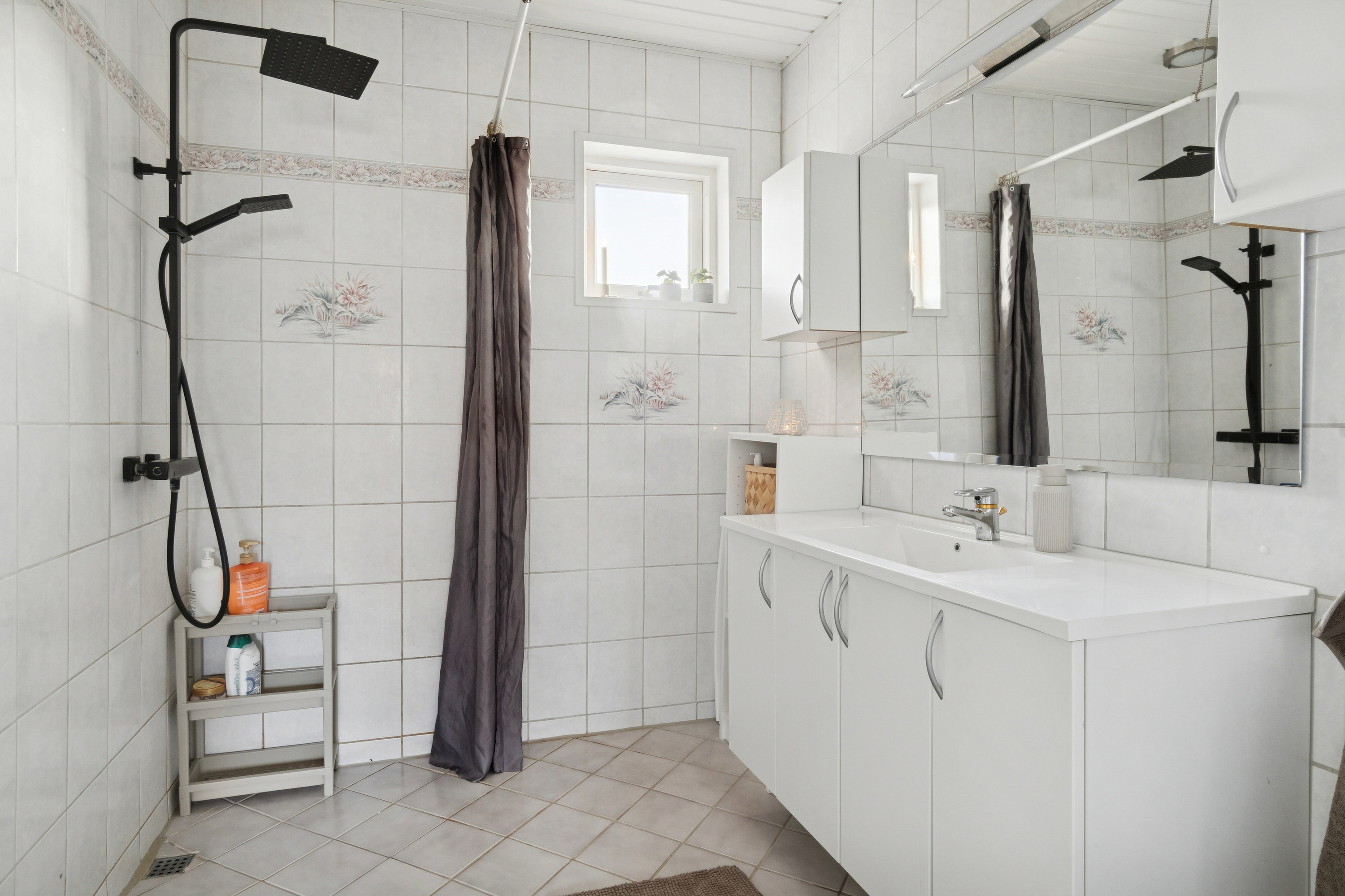 Fremhævet badeværelse billede i fuldskærmstilstand. Billede af Engparken 27, Skovby, 8464 Galten