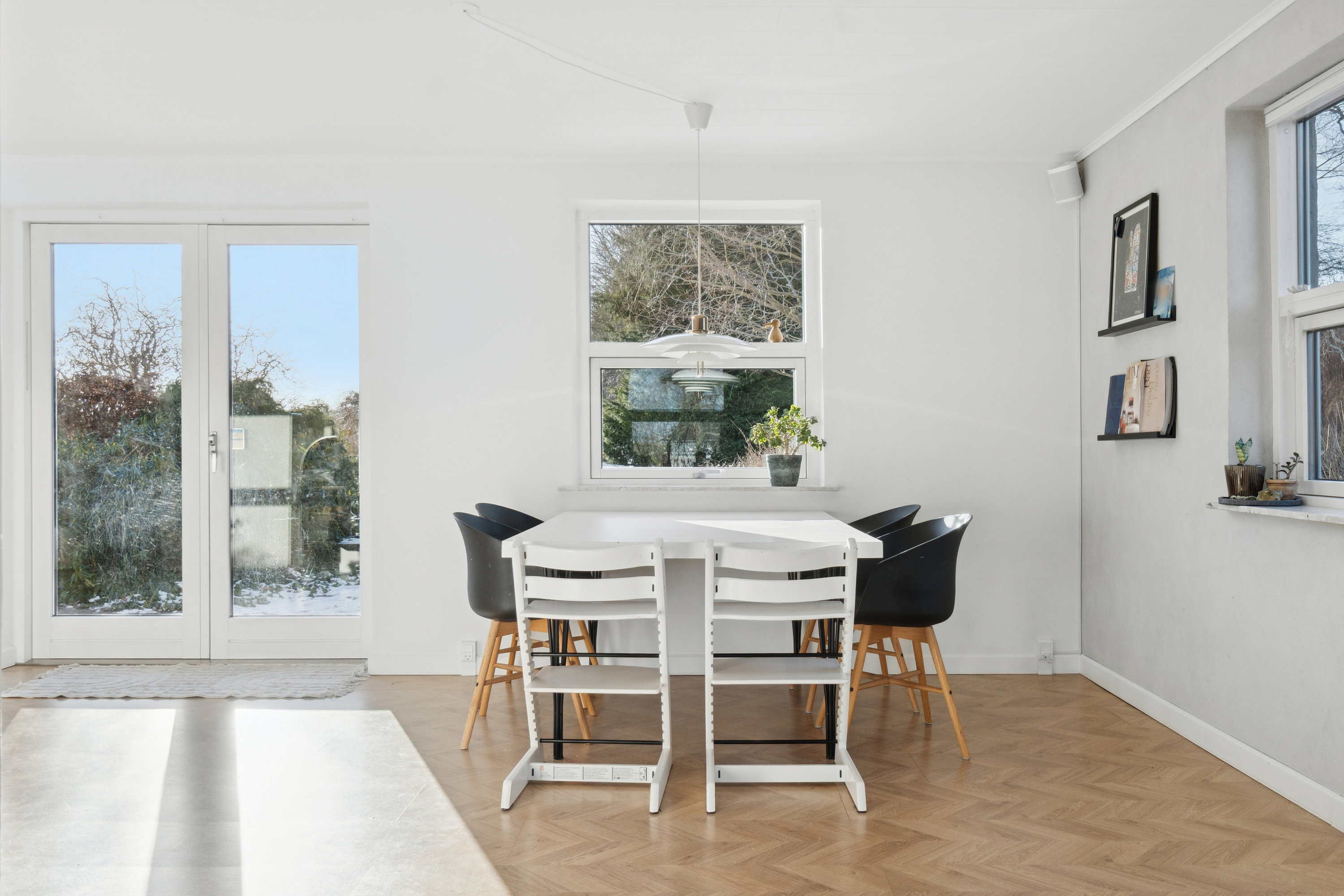 Fremhævet spisestue billede i fuldskærmstilstand. Billede af Engvangen 3, Ottestrup, 4200 Slagelse