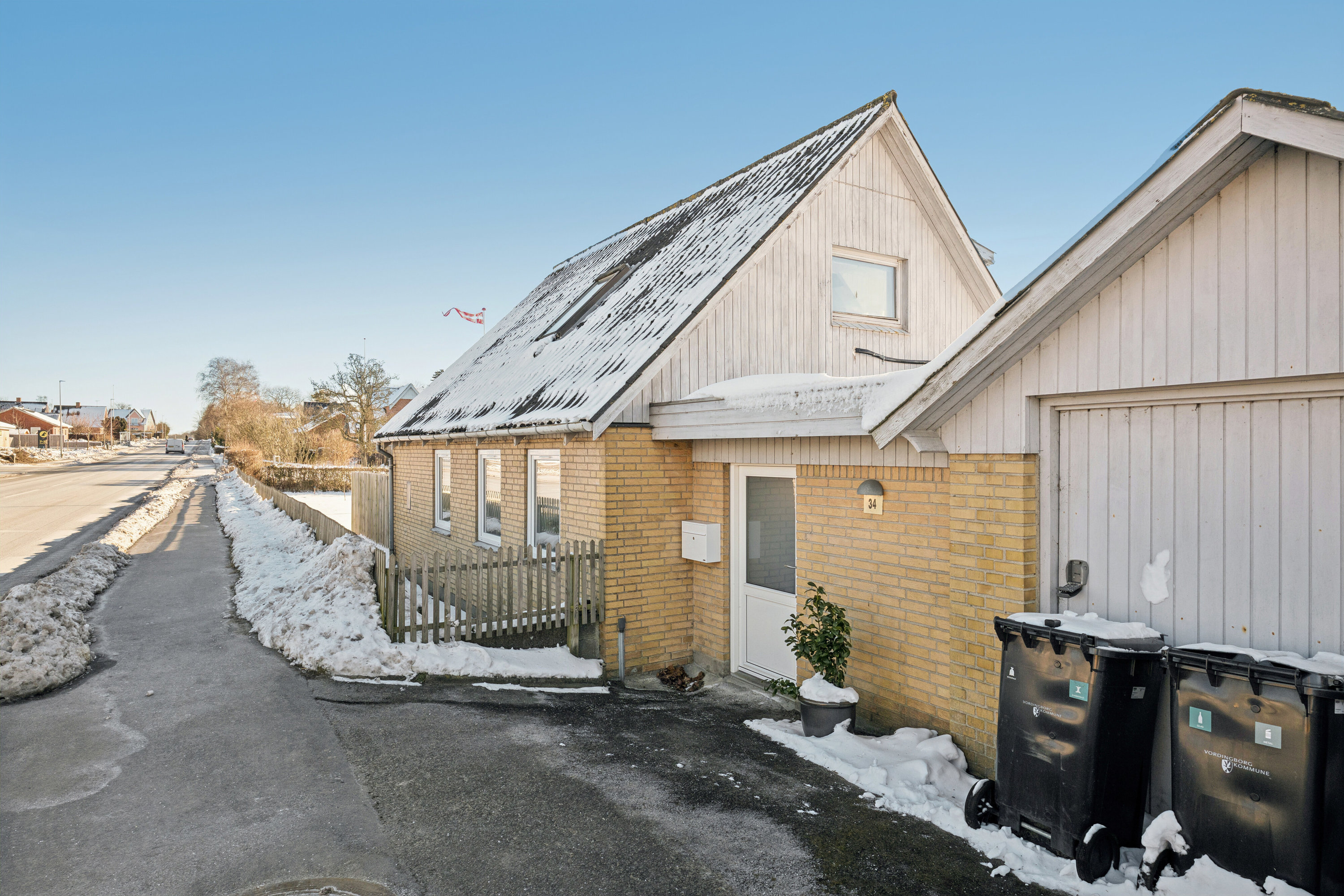Fremhævet set fra vejen billede i fuldskærmstilstand. Billede af Vordingborgvej 34, 4773 Stensved