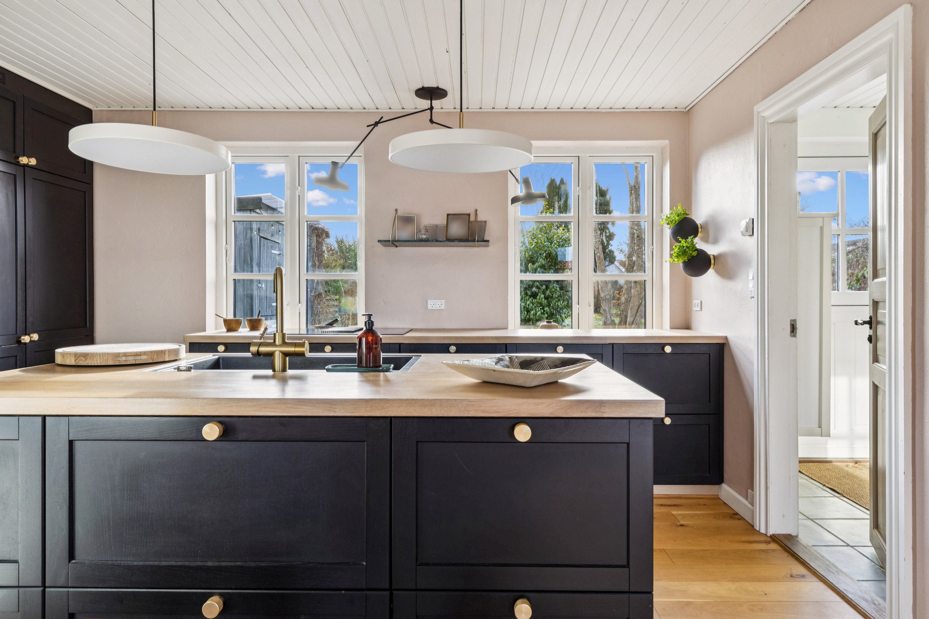 Fremhævet køkken billede i fuldskærmstilstand. Billede af Vallekildevej 53, 4534 Hørve