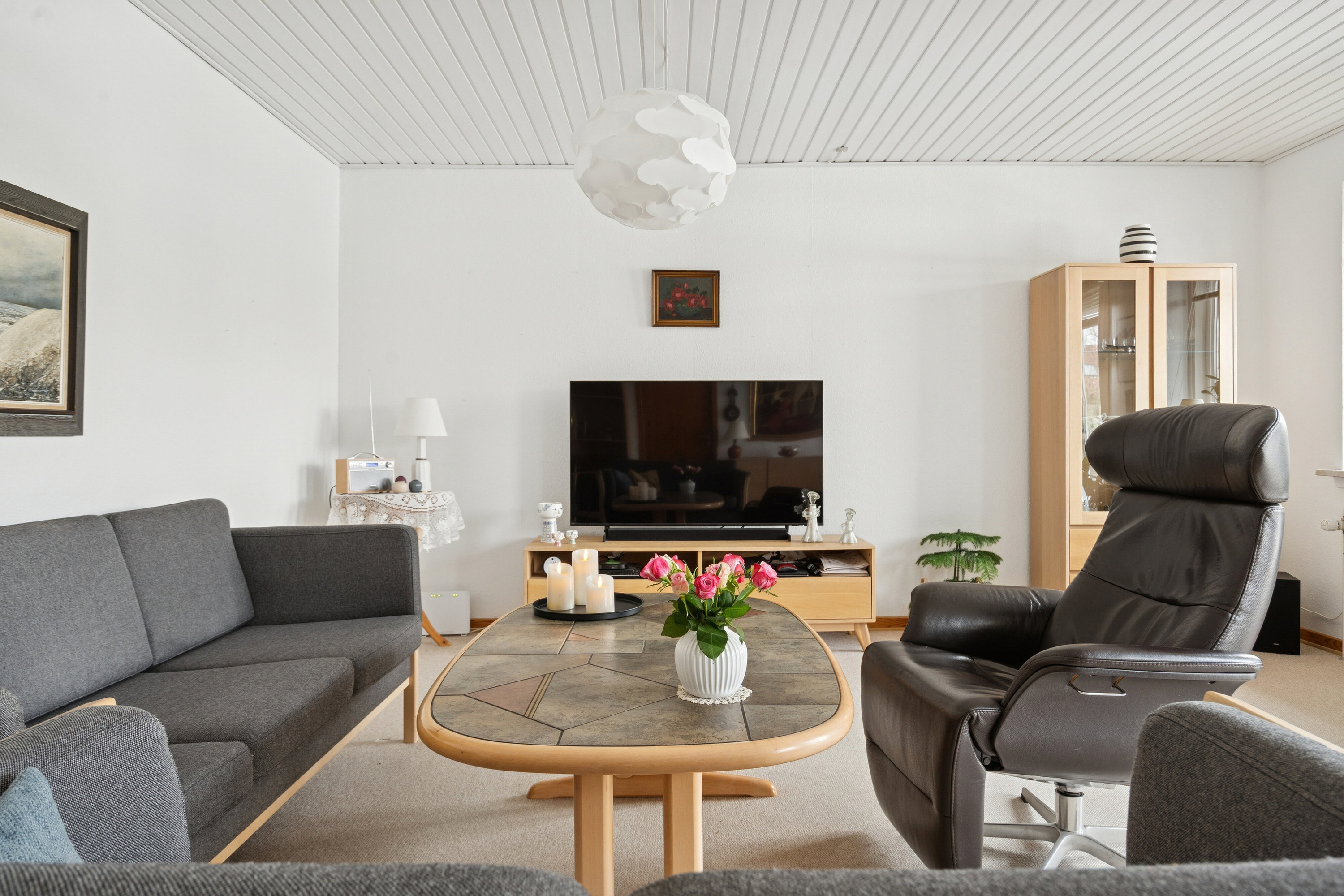 Fremhævet stue billede i fuldskærmstilstand. Billede af Kalveknækket 24, Kollund, 6340 Kruså