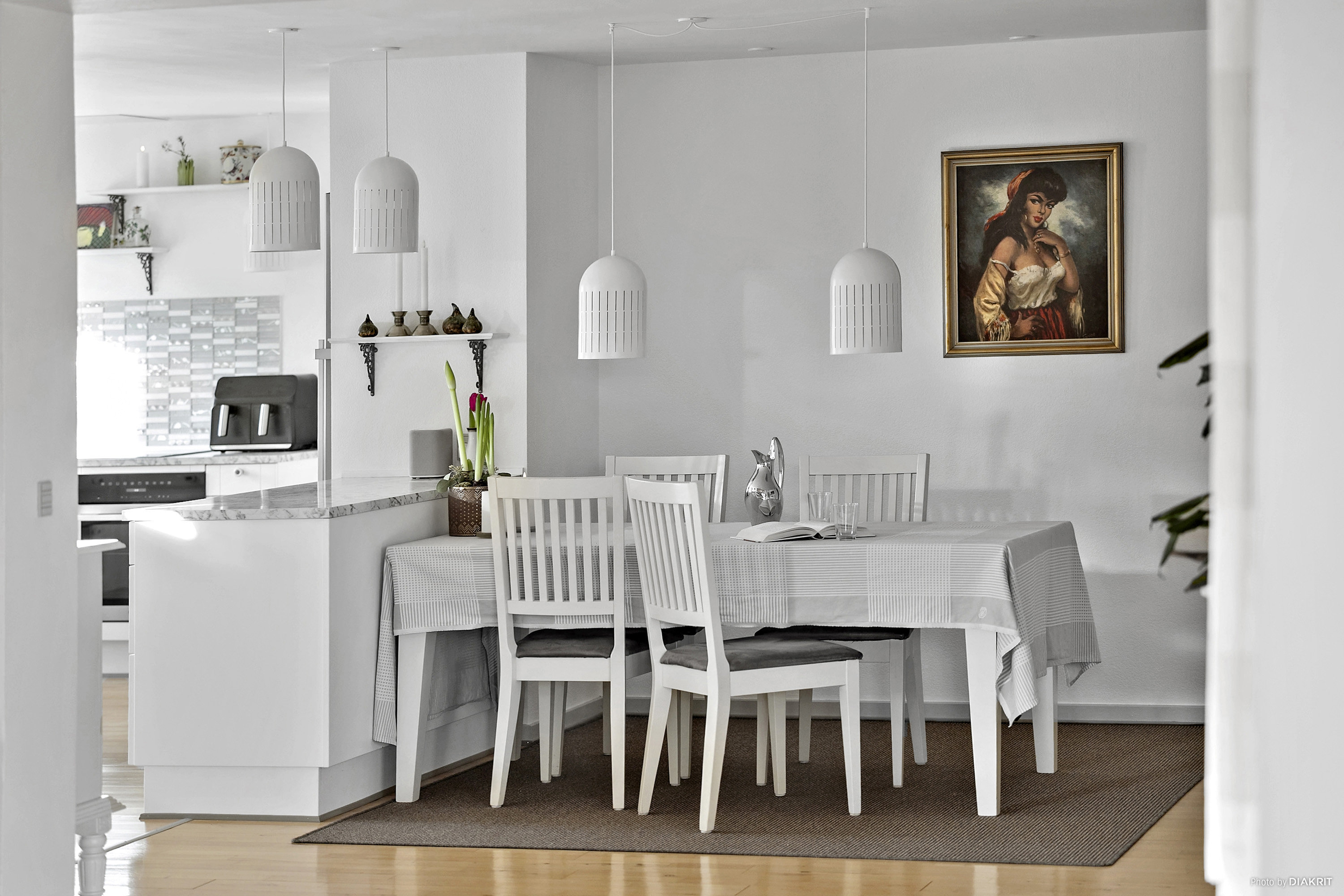 Fremhævet spisestue billede i fuldskærmstilstand. Billede af Ankjær 320, 8300 Odder