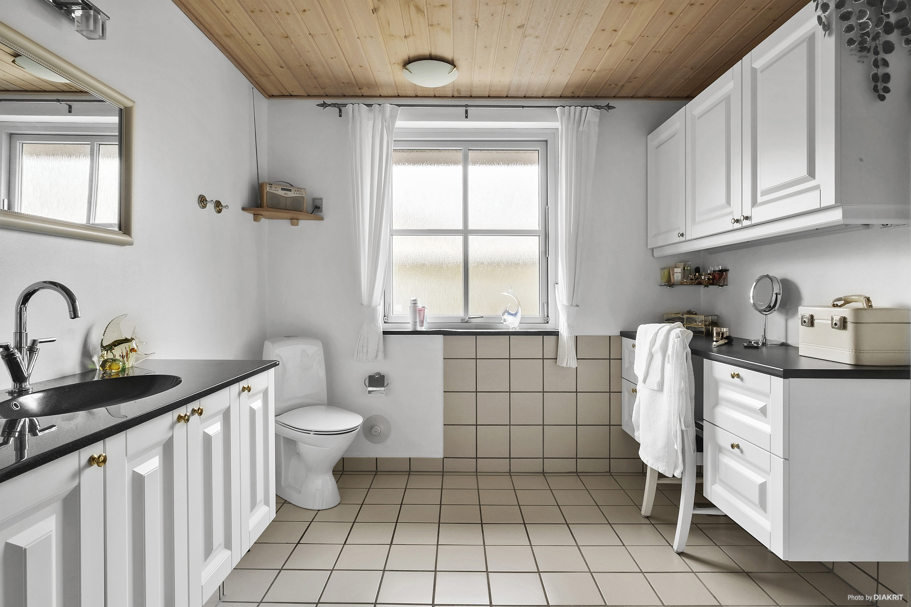 Fremhævet badeværelse billede i fuldskærmstilstand. Billede af Ankjær 320, 8300 Odder