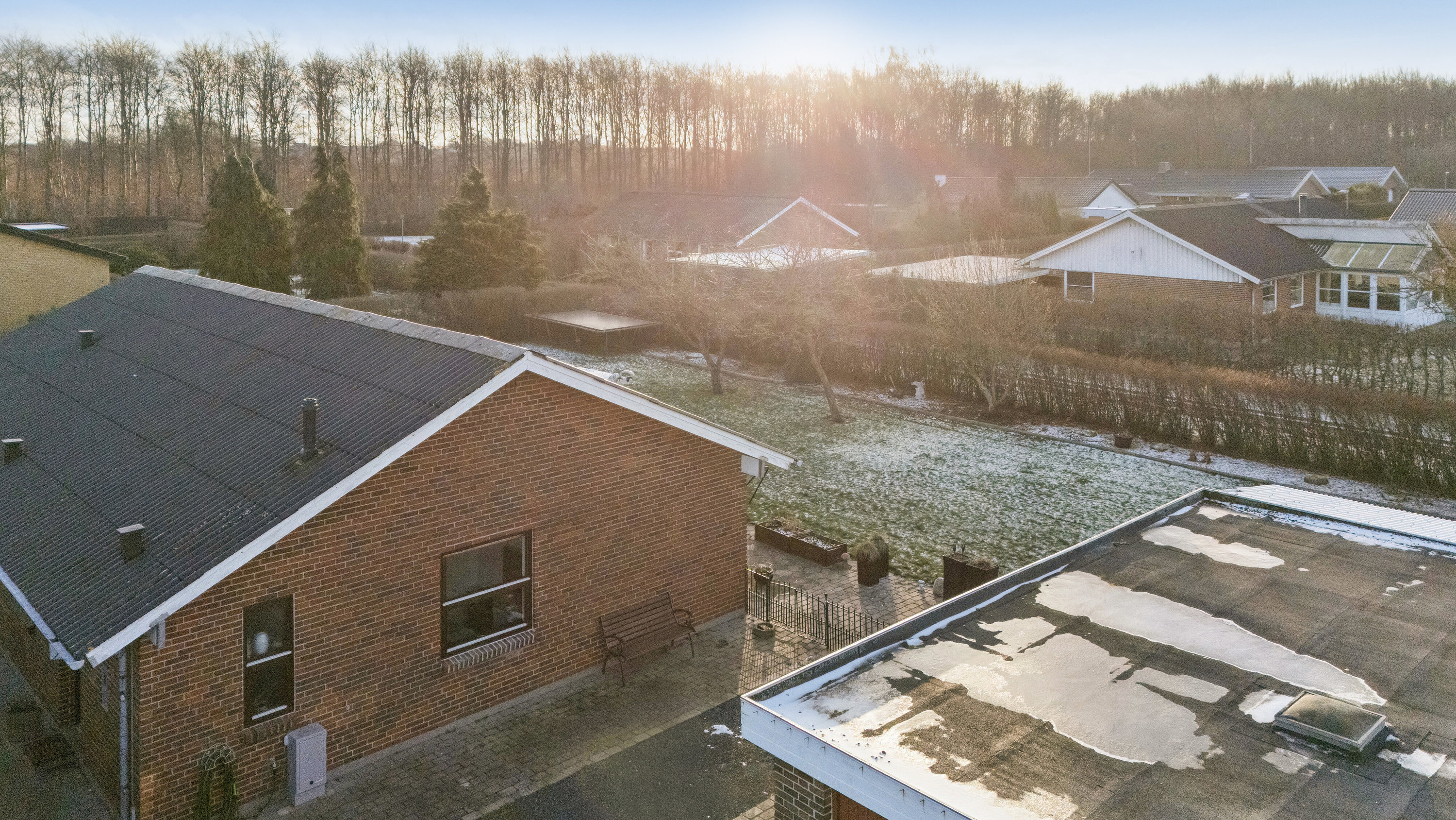 Fremhævet udendørs billede i fuldskærmstilstand. Billede af Saturnvej 23, 8723 Løsning