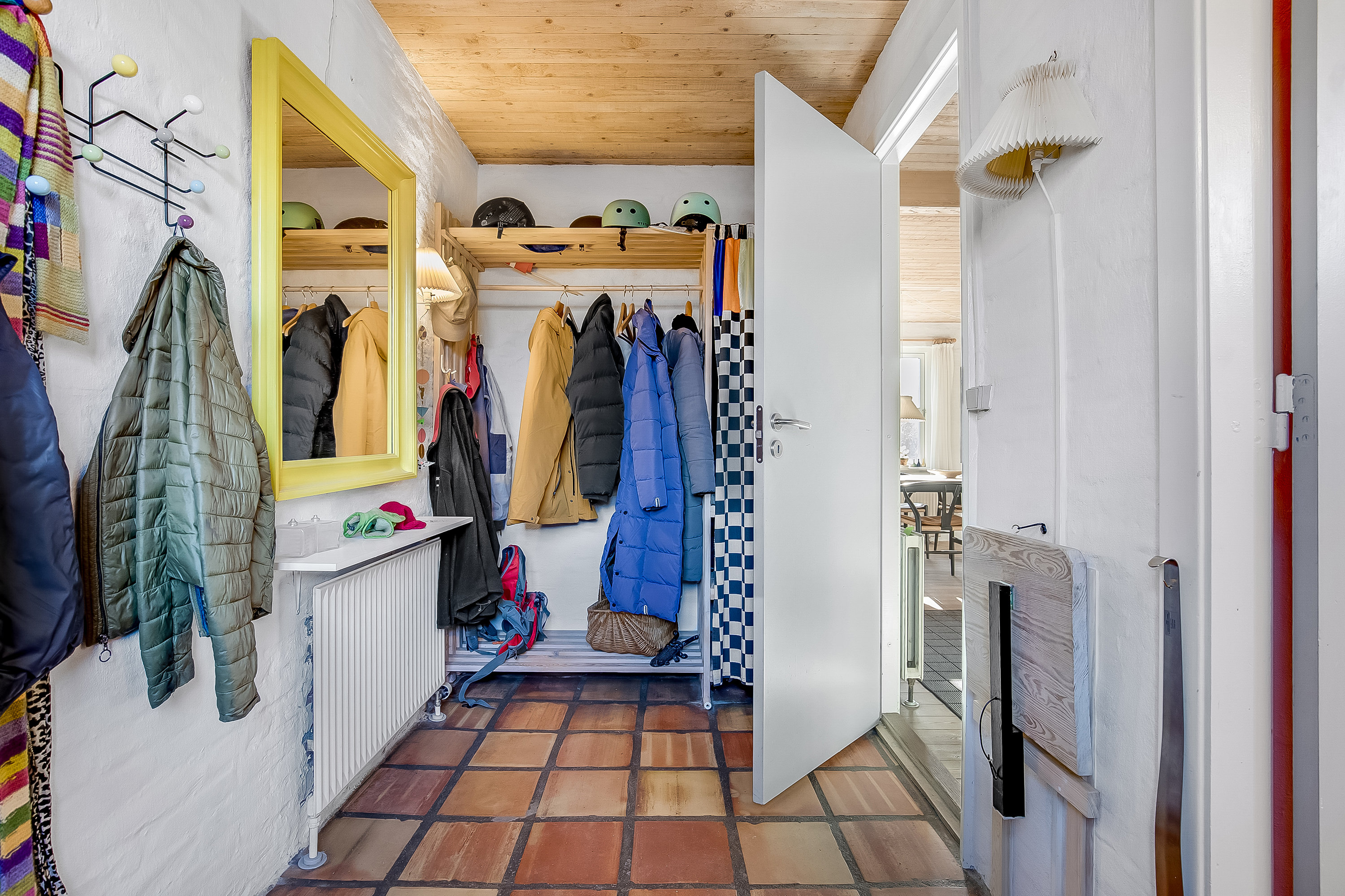 Fremhævet entré billede i fuldskærmstilstand. Billede af Gyndbjerg 21, Agtrup, 6091 Bjert