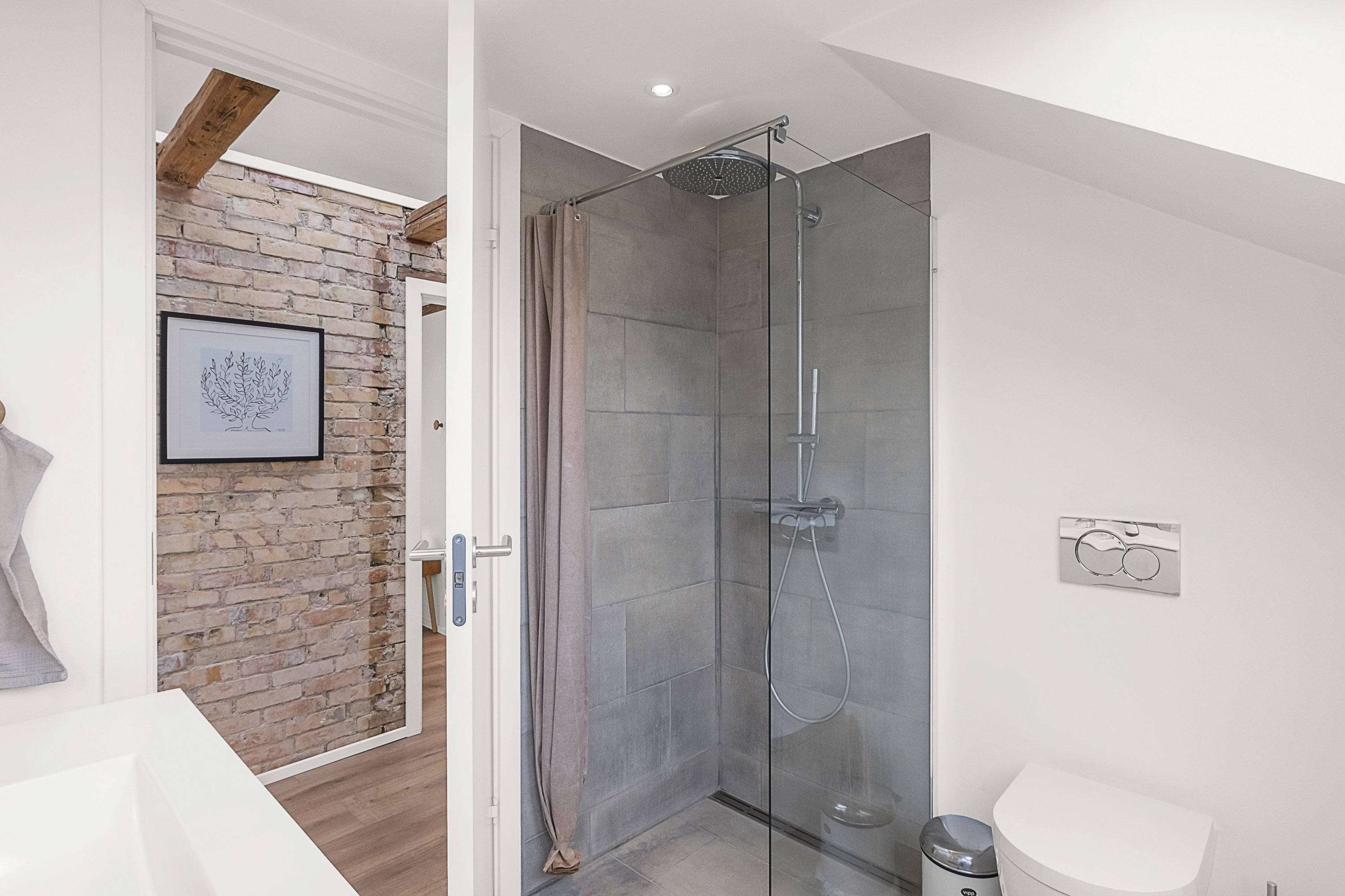 Fremhævet badeværelse billede i fuldskærmstilstand. Billede af Christiansgade 25, 4. tv., 8000 Aarhus C