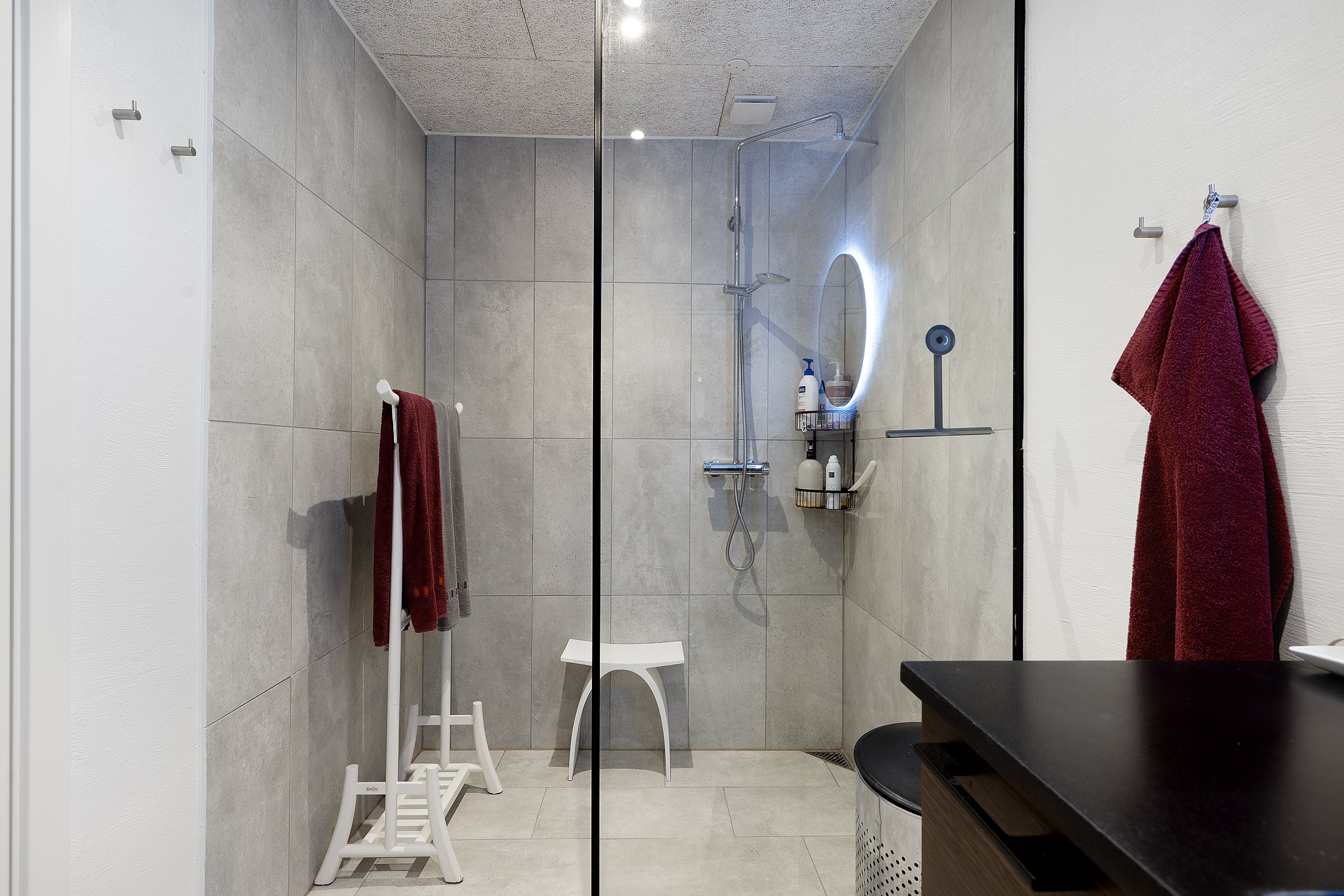 Fremhævet badeværelse billede i fuldskærmstilstand. Billede af Enighedsvej 1, 8963 Auning