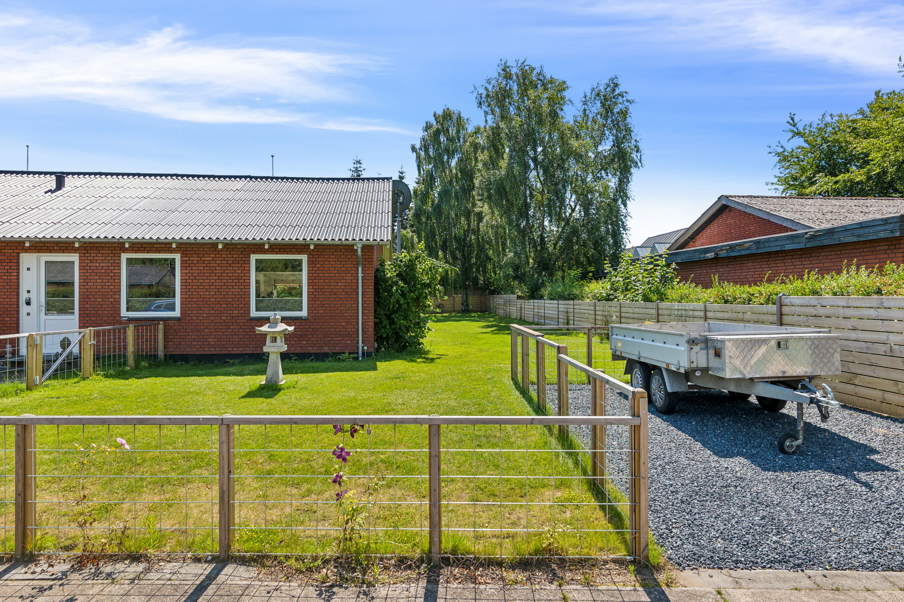 Fremhævet ejendom 1 billede i fuldskærmstilstand. Billede af Enighedsvej 1, 8963 Auning