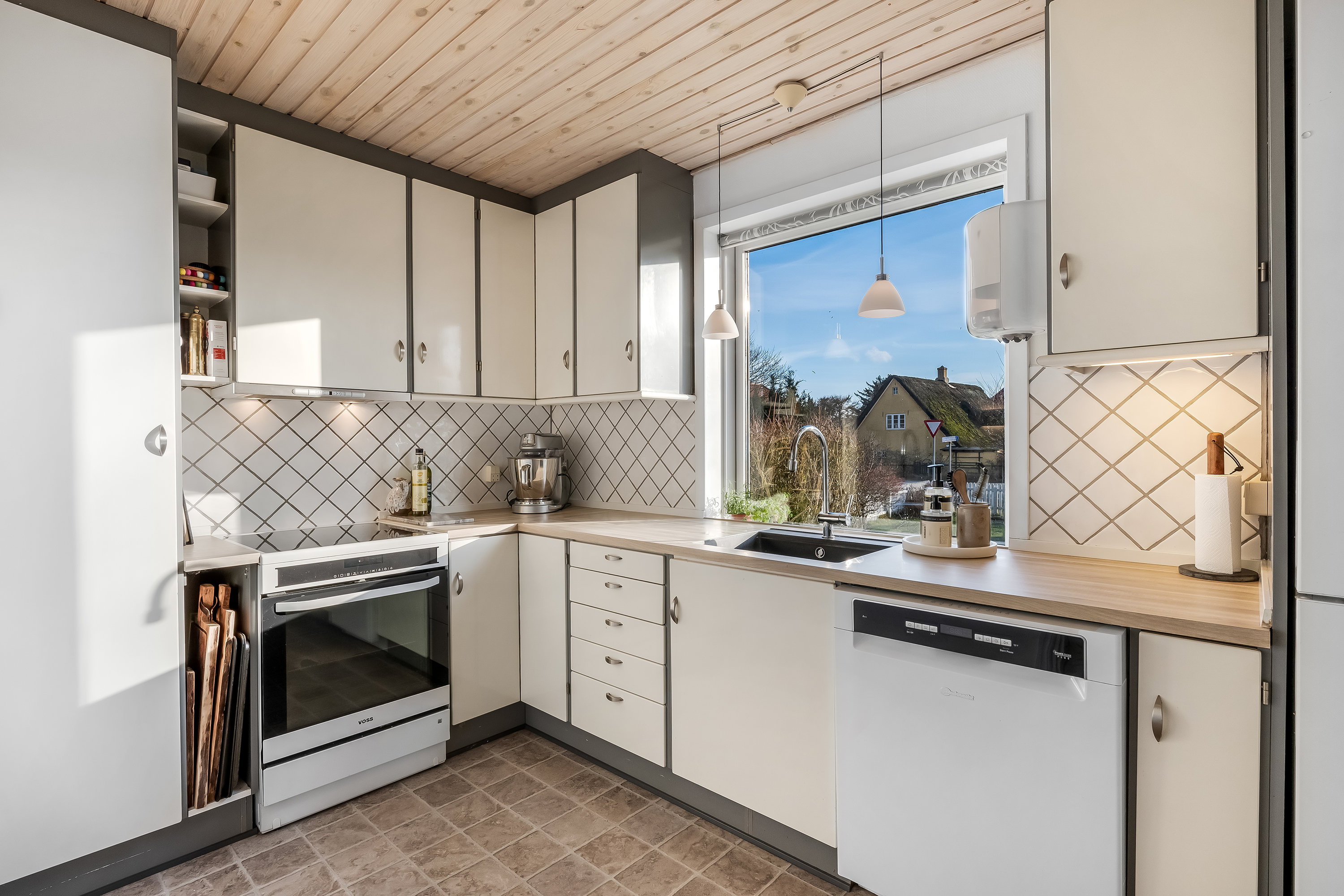 Fremhævet køkken billede i fuldskærmstilstand. Billede af Vestervejen 63, Nordby, 6720 Fanø