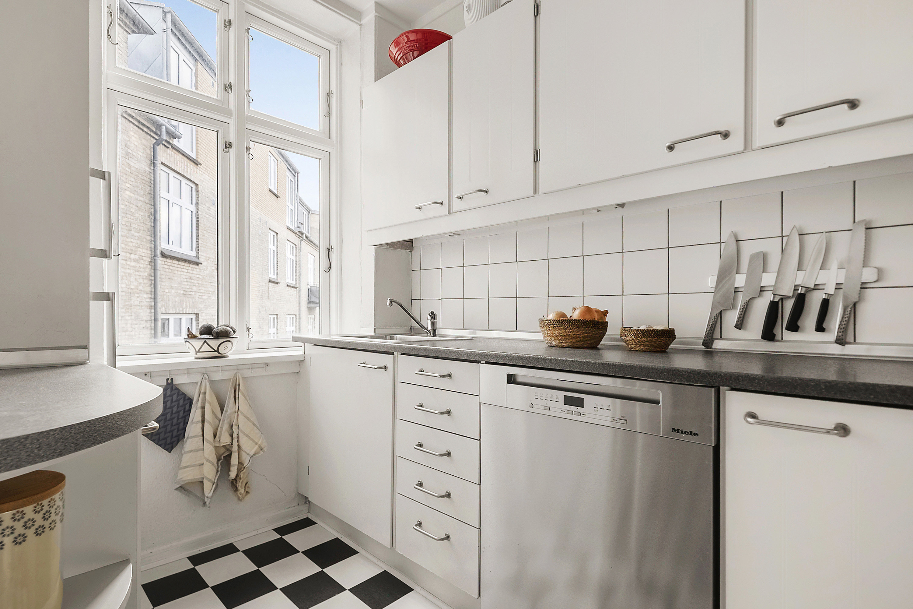 Fremhævet køkken billede i fuldskærmstilstand. Billede af Nordre Ringgade 112, 2. th., Trøjborg, 8200 Aarhus N