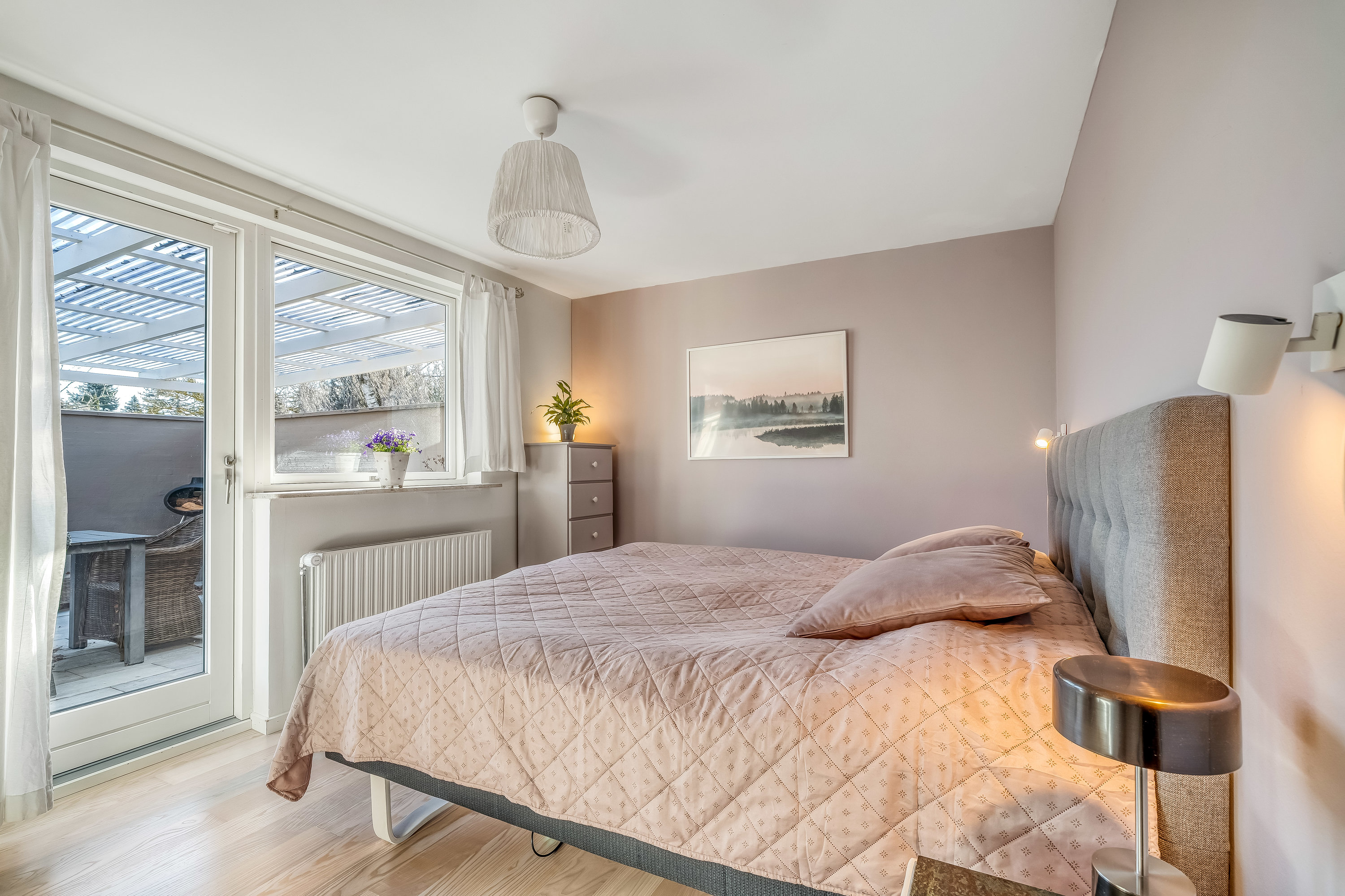 Fremhævet soveværelse billede i fuldskærmstilstand. Billede af Søparken 4, Annisse, 3200 Helsinge