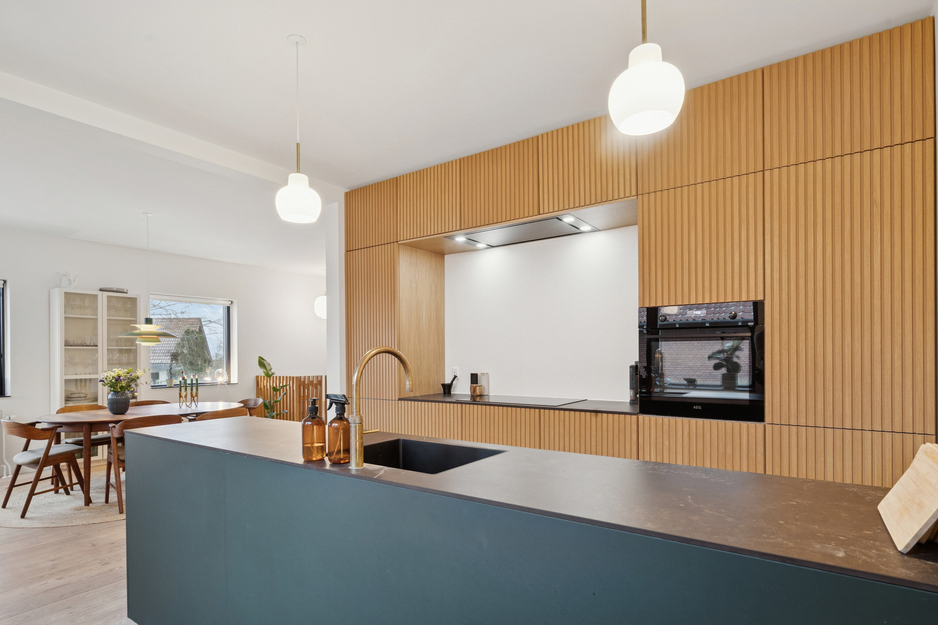 Fremhævet køkken billede i fuldskærmstilstand. Billede af Thornbæks Allé 22, 8270 Højbjerg