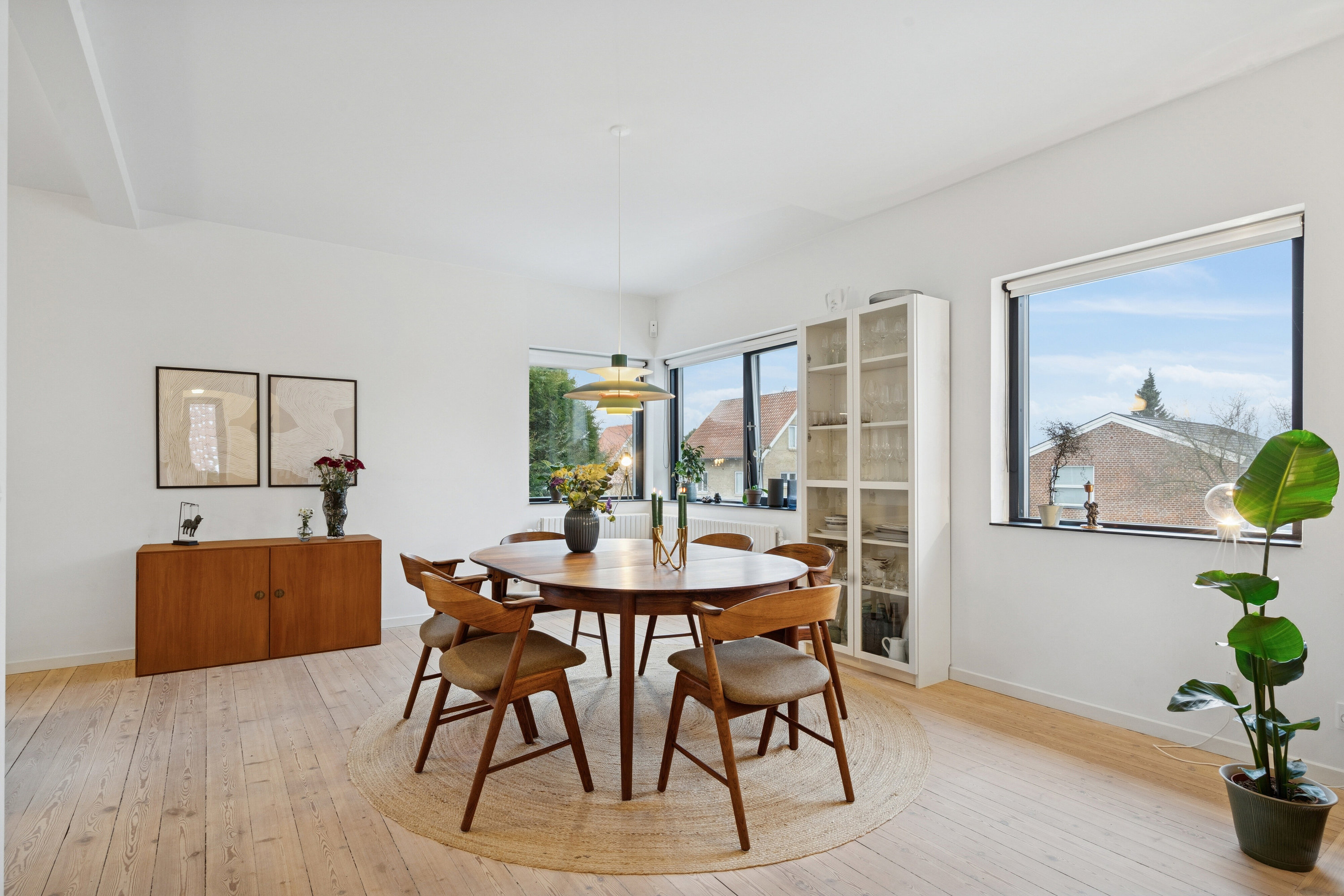 Fremhævet alrum billede i fuldskærmstilstand. Billede af Thornbæks Allé 22, 8270 Højbjerg