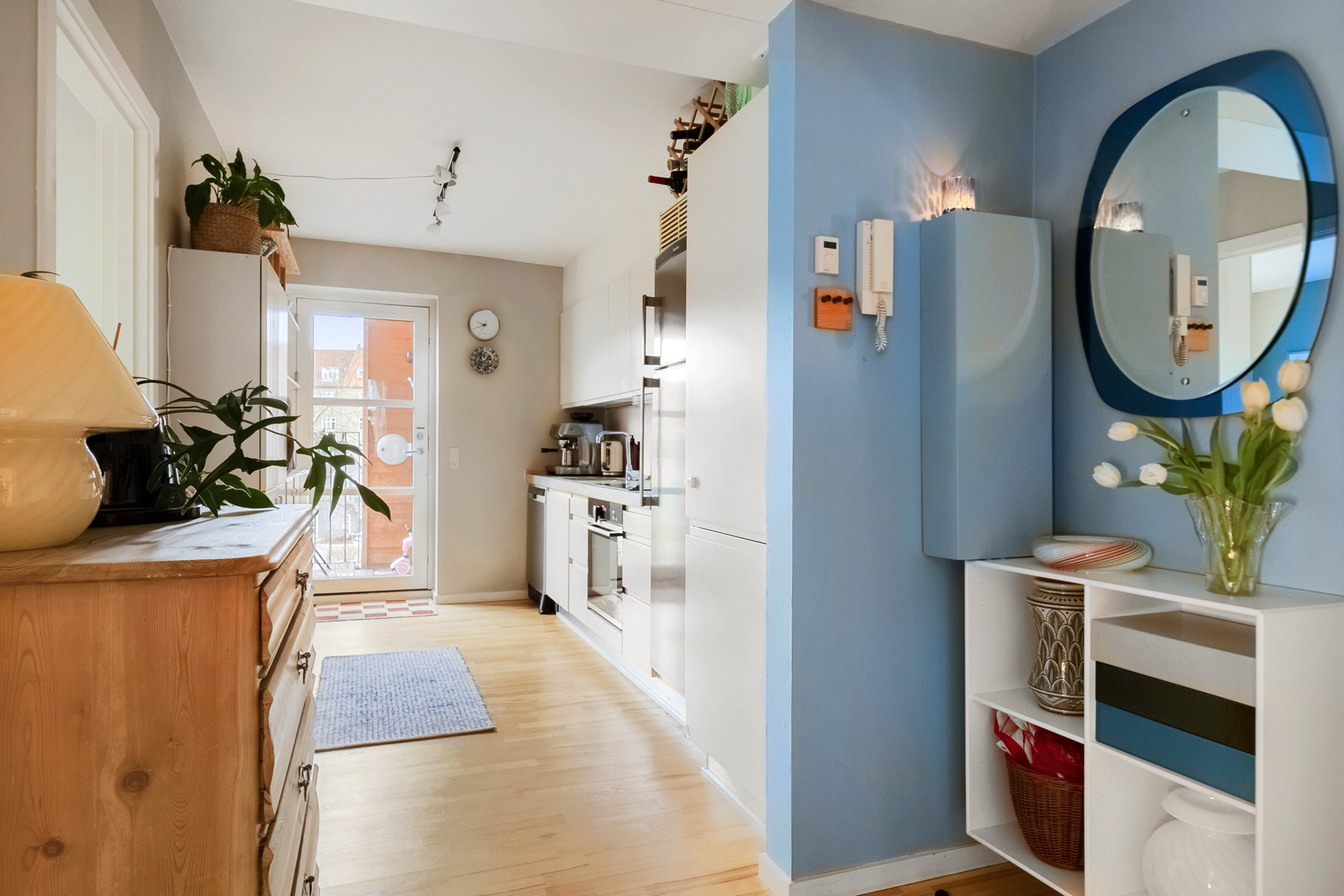 Fremhævet entré billede i fuldskærmstilstand. Billede af Ivar Huitfeldts Gade 56, 1. tv., Trøjborg, 8200 Aarhus N