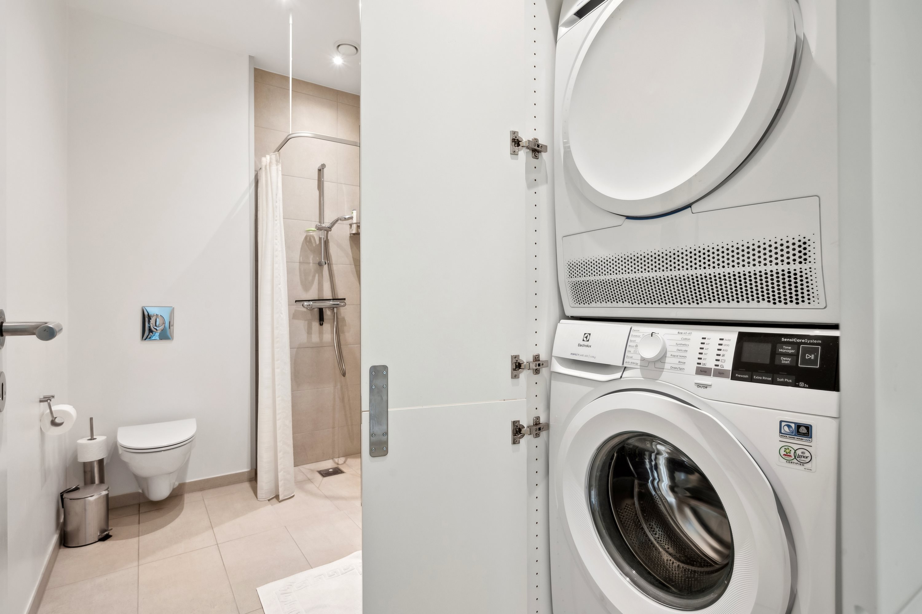 Fremhævet badeværelse billede i fuldskærmstilstand. Billede af Østre Skovvej 12A, 1. 4., 8240 Risskov