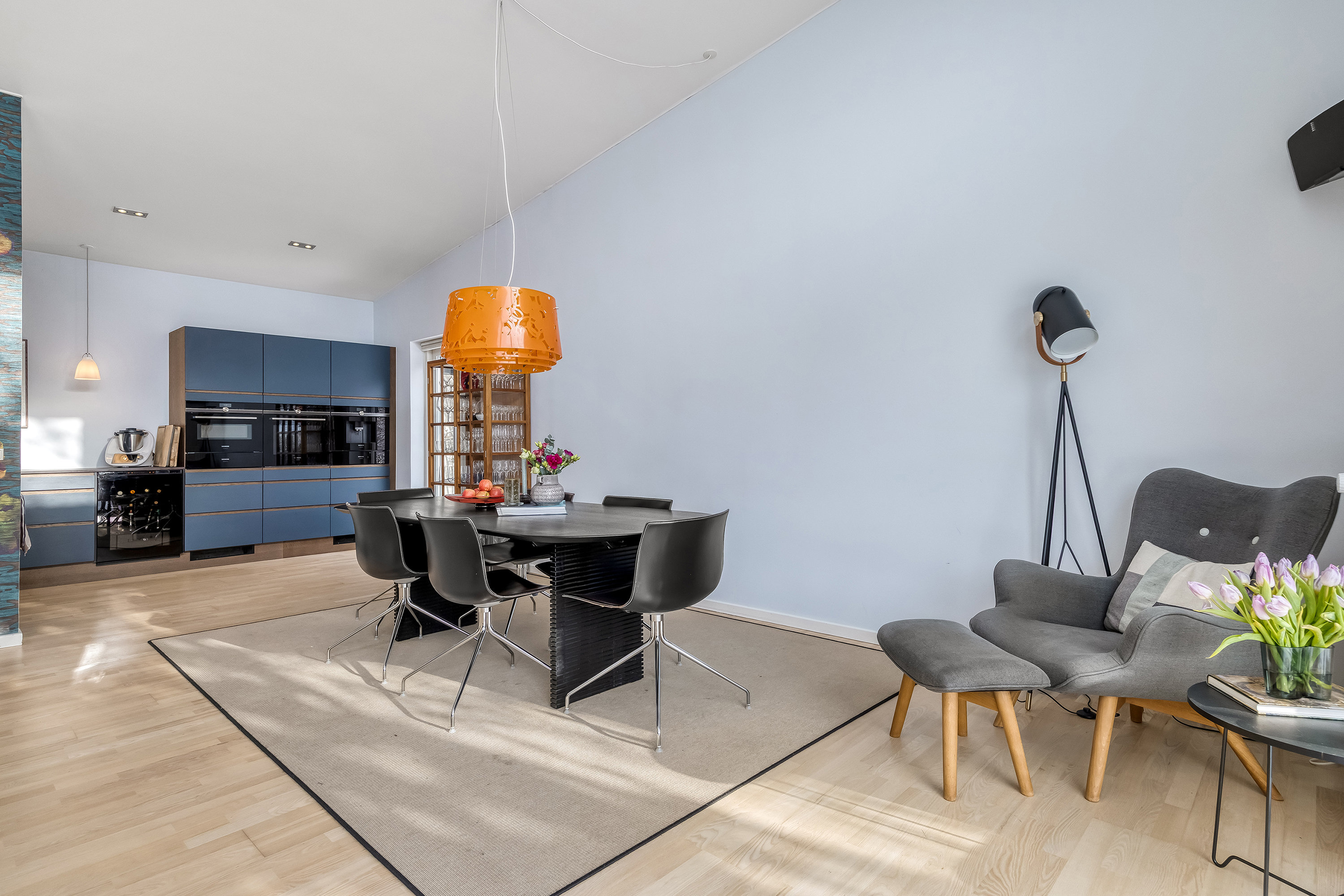 Fremhævet stue billede i fuldskærmstilstand. Billede af Tulipanvej 12, 3600 Frederikssund