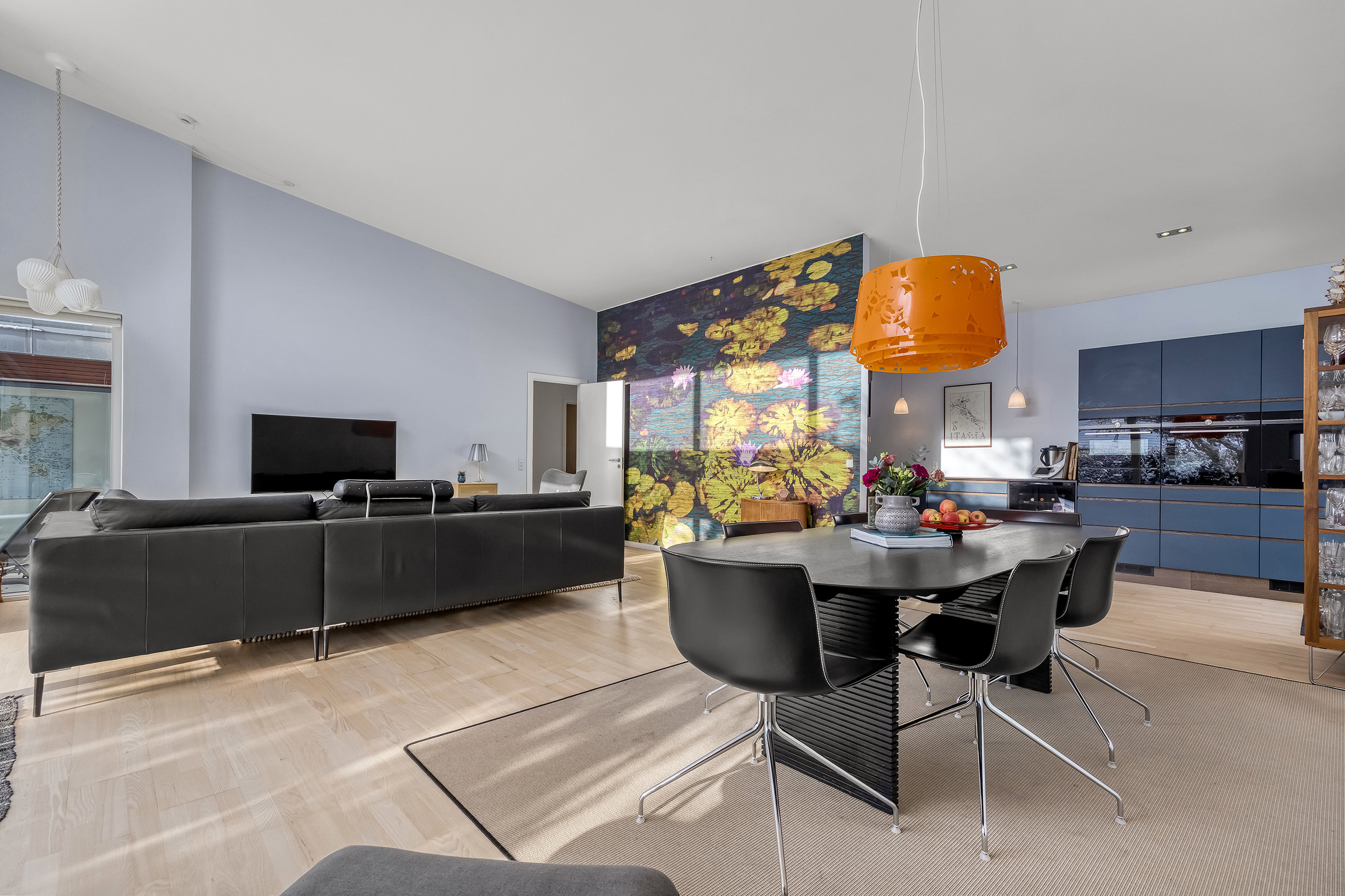 Fremhævet stue billede i fuldskærmstilstand. Billede af Tulipanvej 12, 3600 Frederikssund